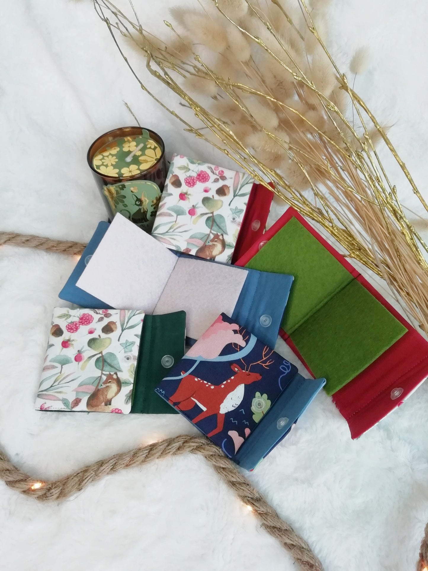 Carnet pique aiguille / porte aiguille de voyage "Renard et baies", "Nuit du cerf"