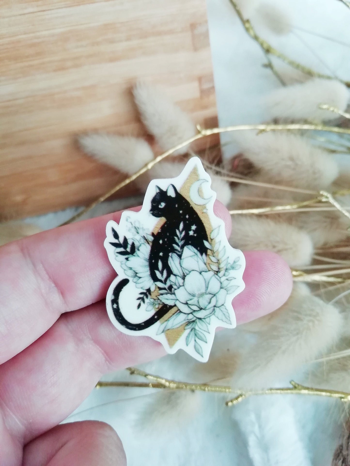 Magnetic needle holder / needle minder "Dragon tea", "Cat and peony"