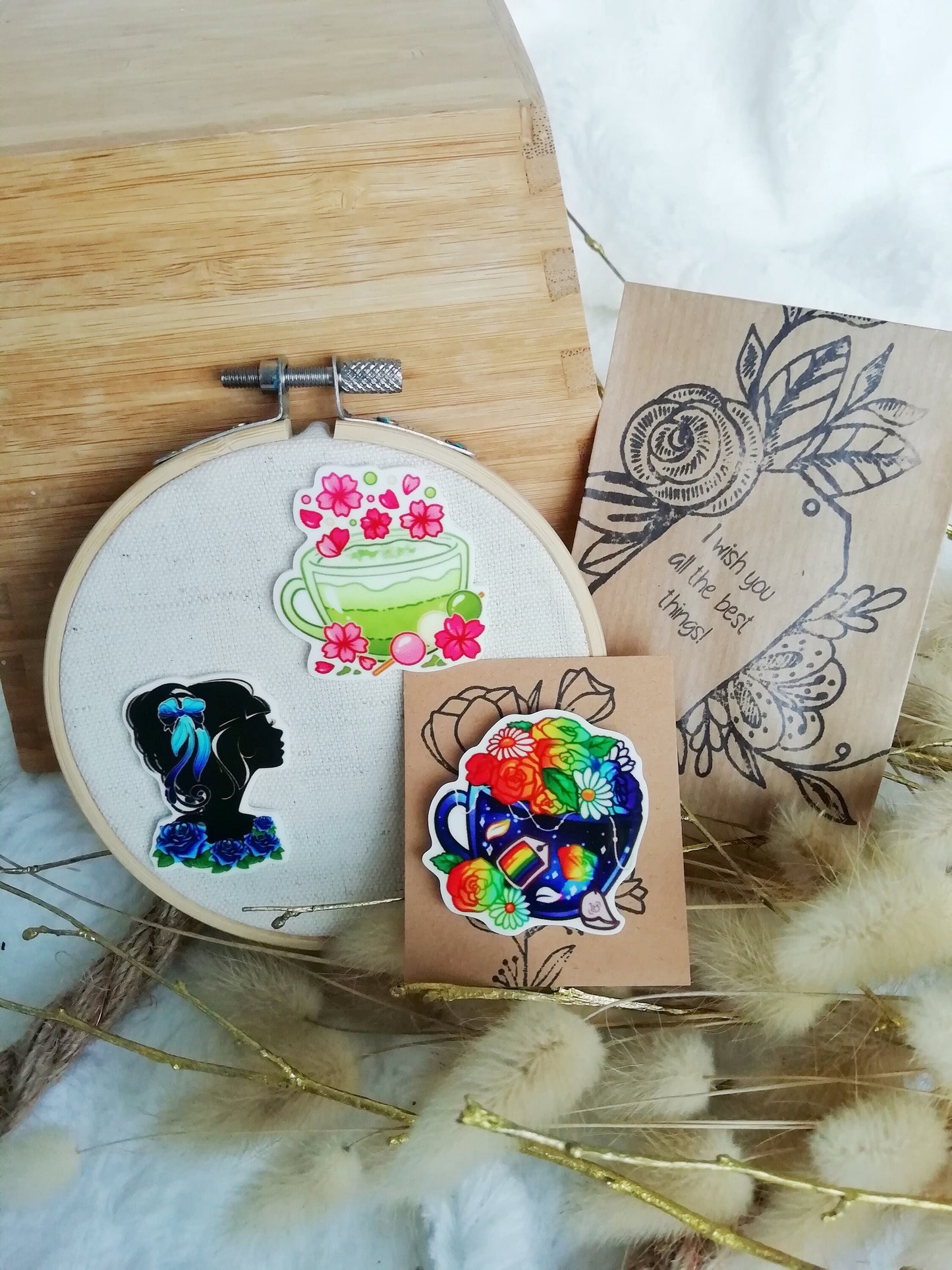 Magnetic needle holder / needle minder "Silhouette", "Multicolored tea" or "Flower matcha"