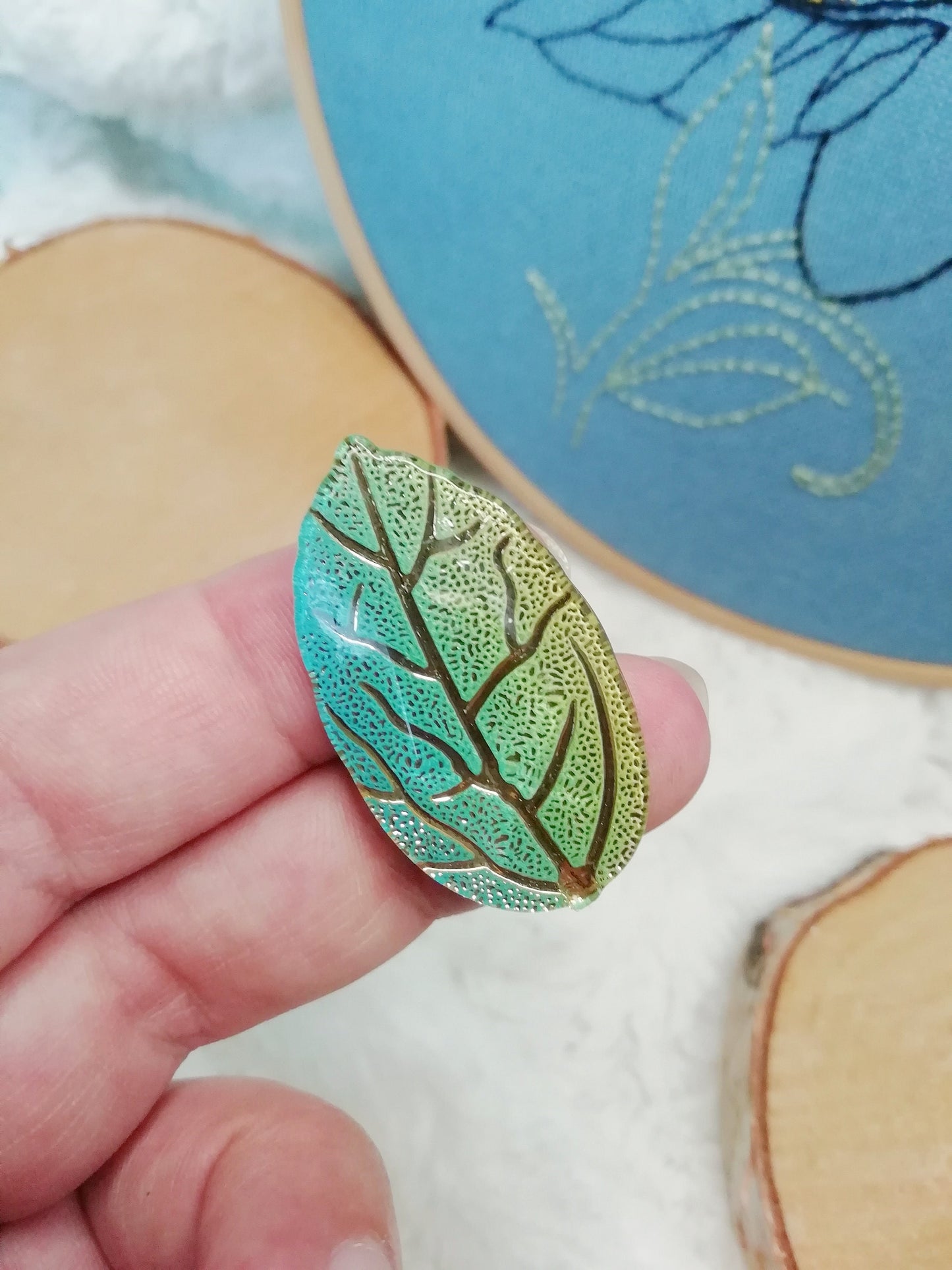 Magnetic needle holder for “Leaf”, “Hydrangea” and “Cherry Blossom” embroidery