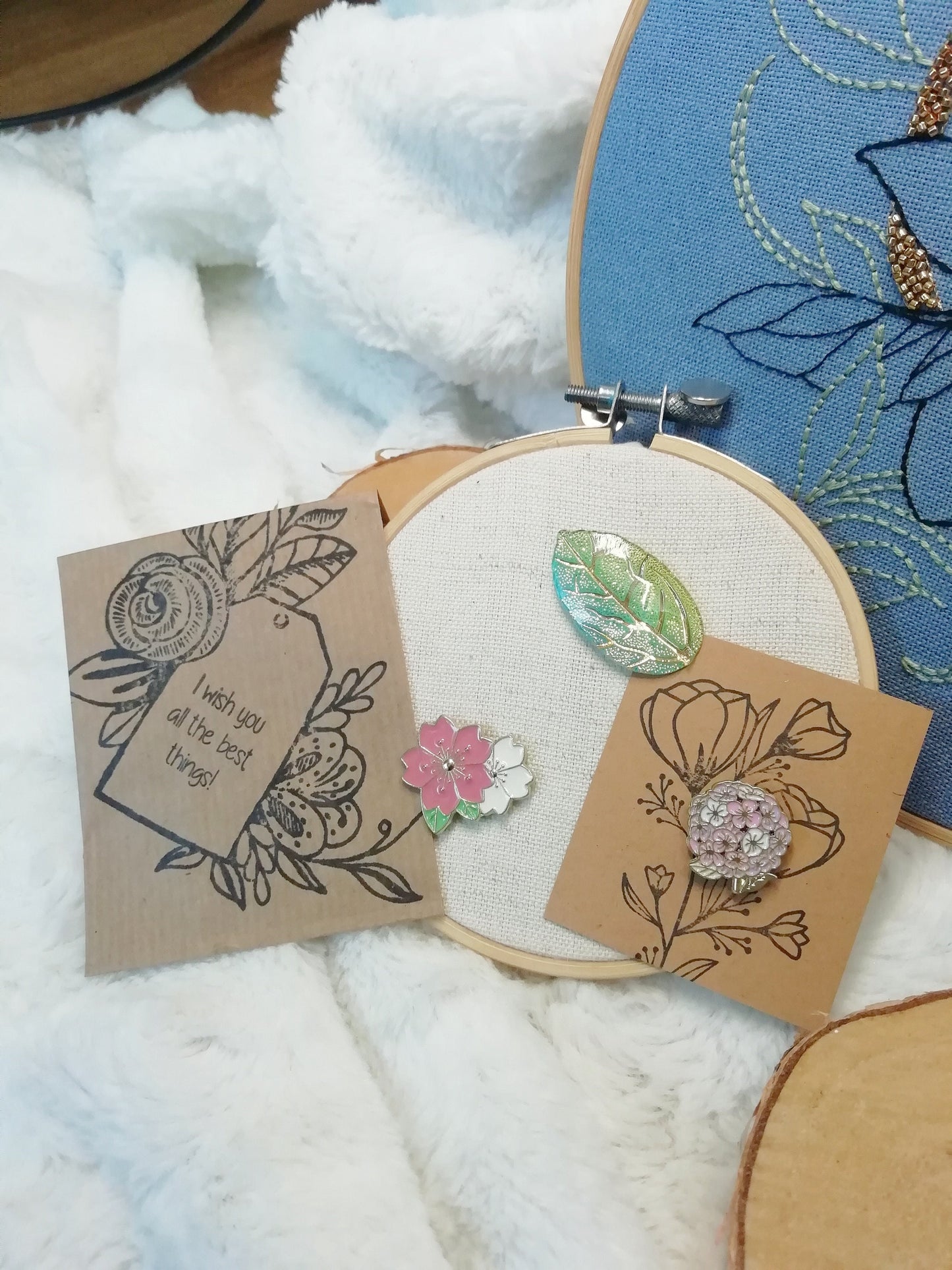 Magnetic needle holder for “Leaf”, “Hydrangea” and “Cherry Blossom” embroidery