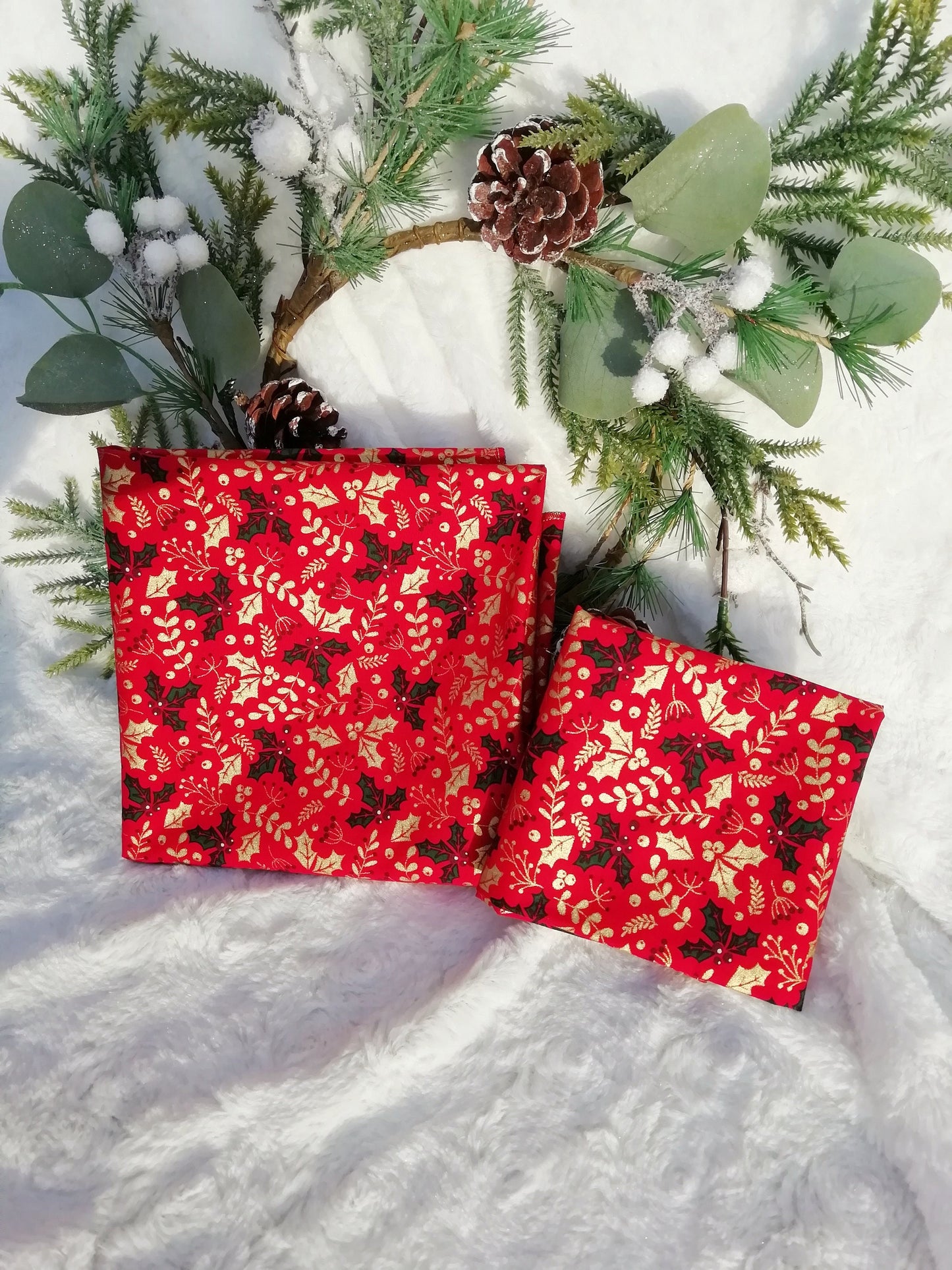 Furoshiki Noel, emballage cadeaux zéro déchet et réutilisable coloris "Houx doré"