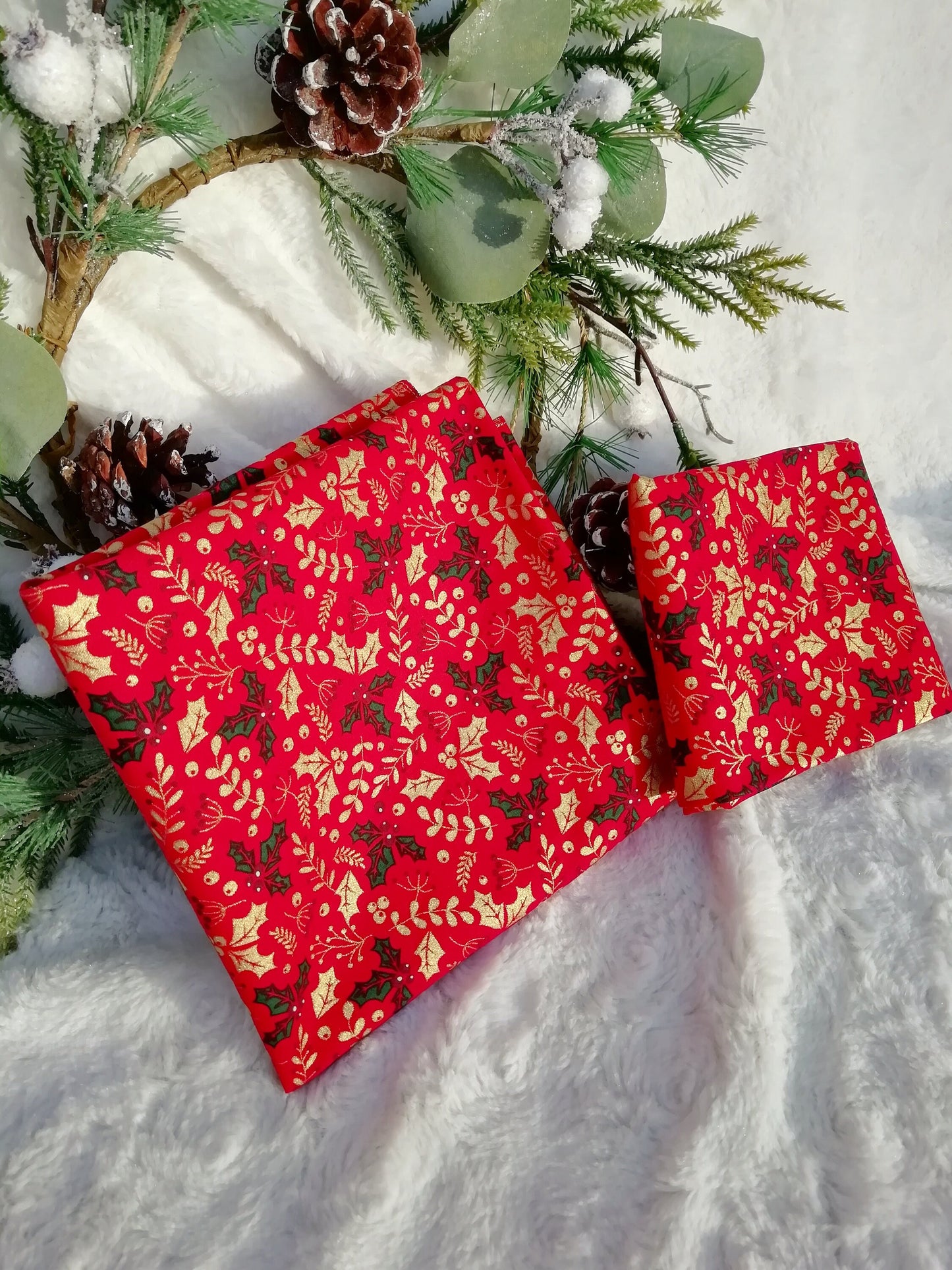 Furoshiki Noel, emballage cadeaux zéro déchet et réutilisable coloris "Houx doré"