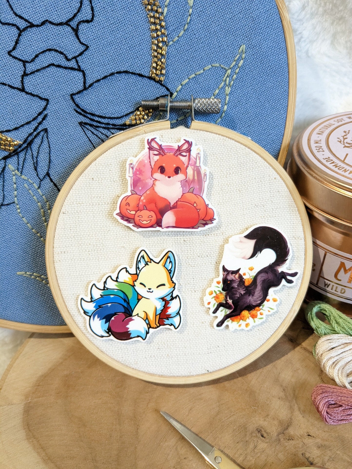 Porte aiguille aimanté / needle minder "Renard d'automne", "Renard noir" ou "Kitsune multicolore"