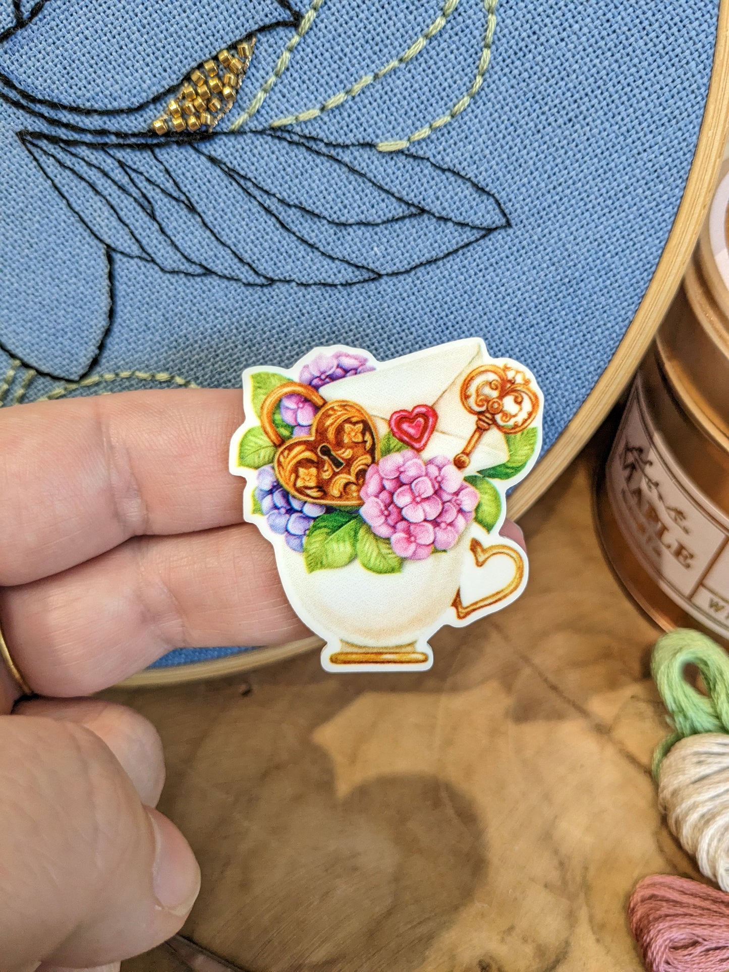 Magnetic needle holder / needle minder "Tea service", "Cup and padlock" or "Mouse"
