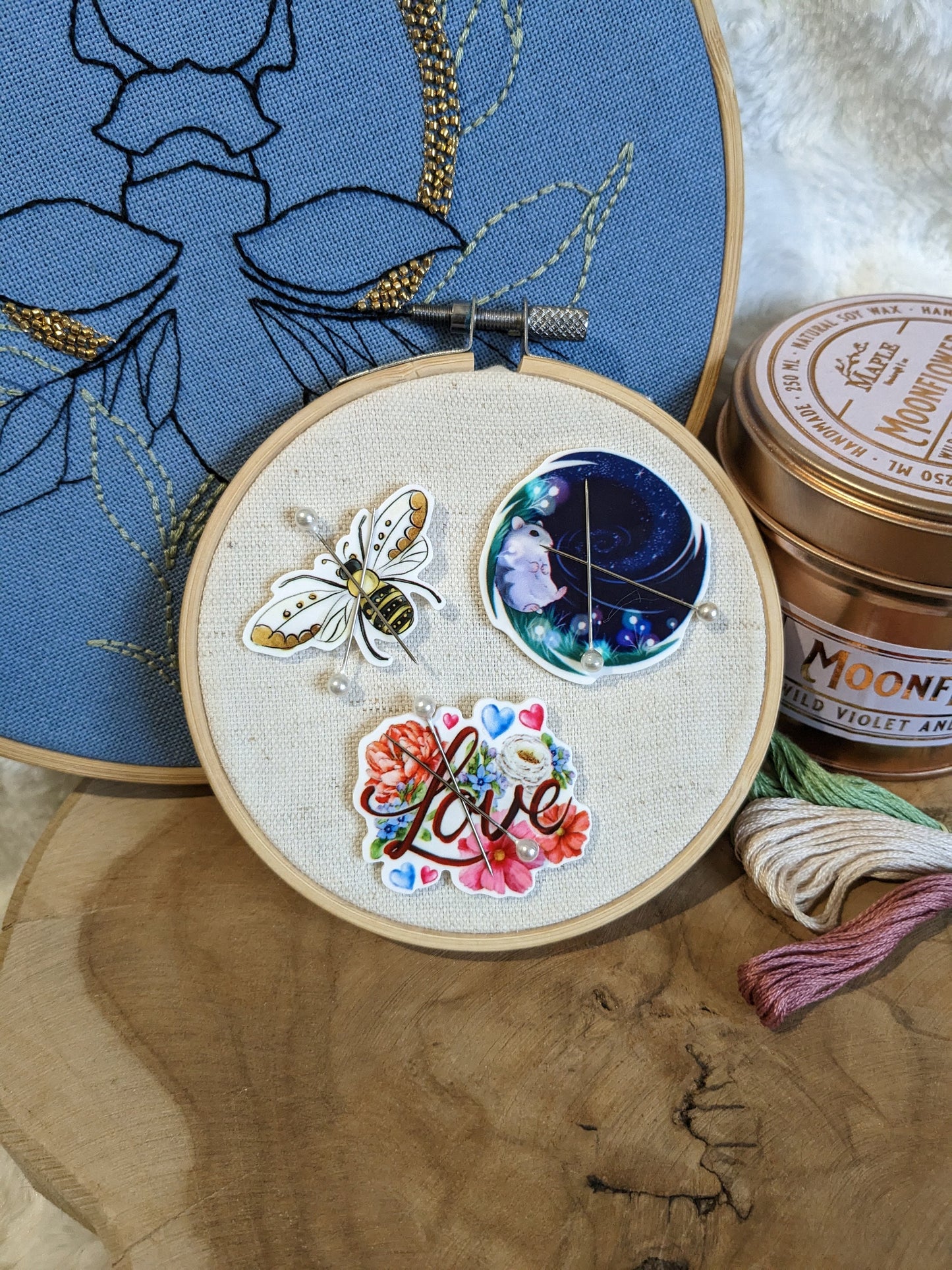 Magnetic needle holder / needle minder "Hamster under the stars", "Bee" or "Love"