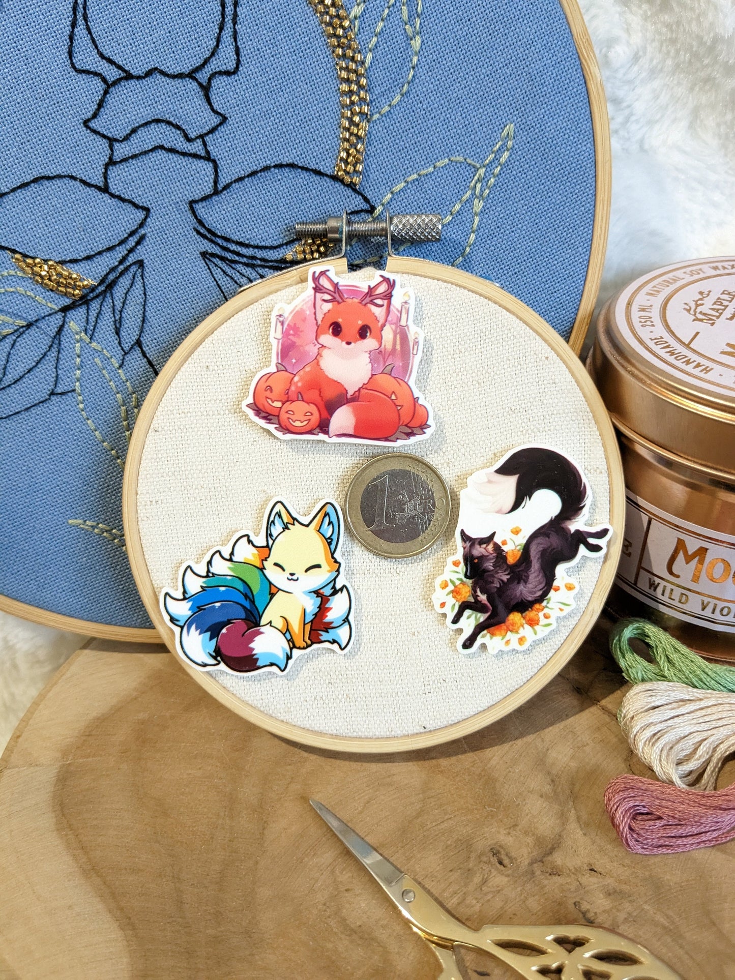 Porte aiguille aimanté / needle minder "Renard d'automne", "Renard noir" ou "Kitsune multicolore"
