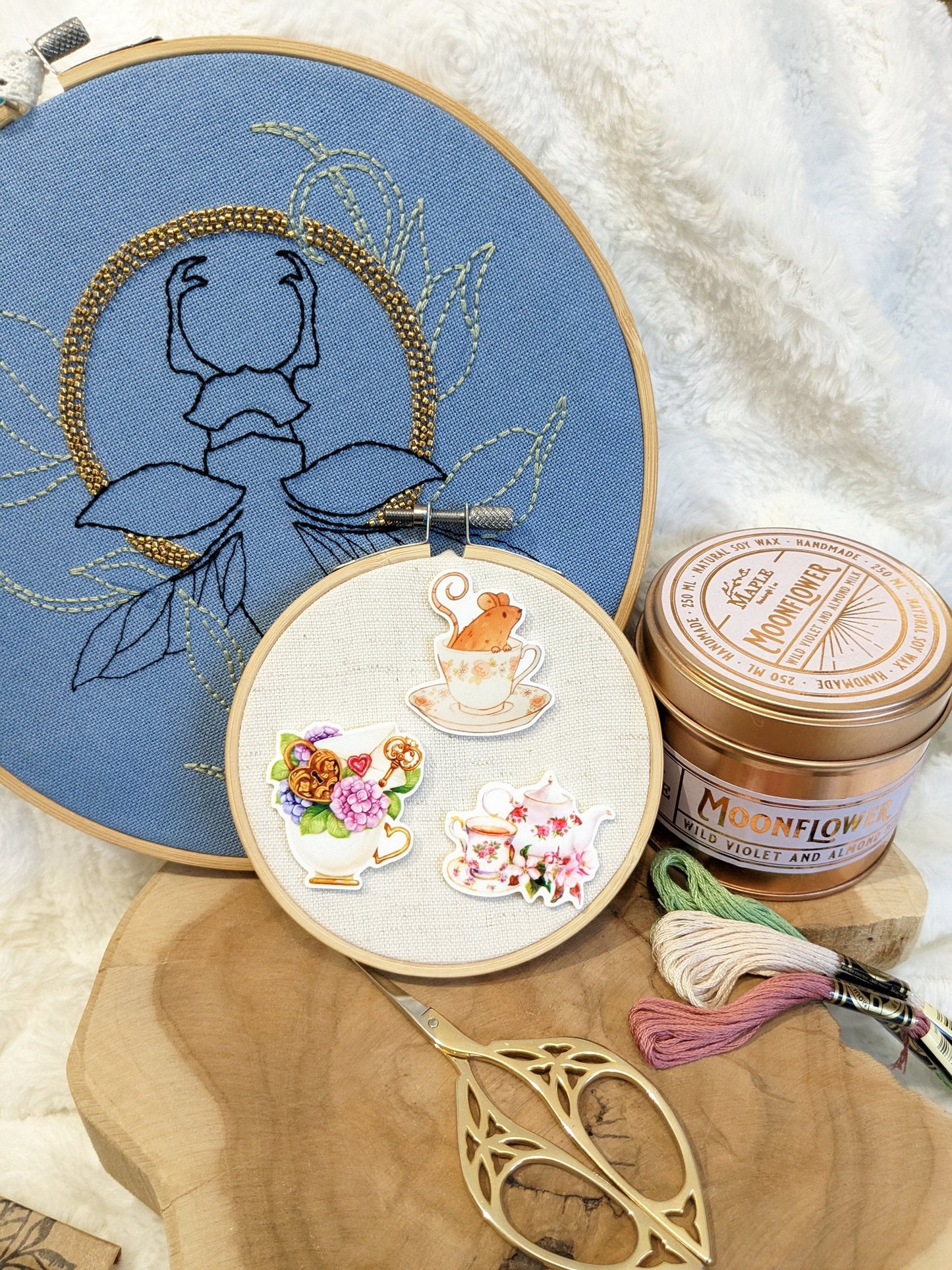Magnetic needle holder / needle minder "Tea service", "Cup and padlock" or "Mouse"