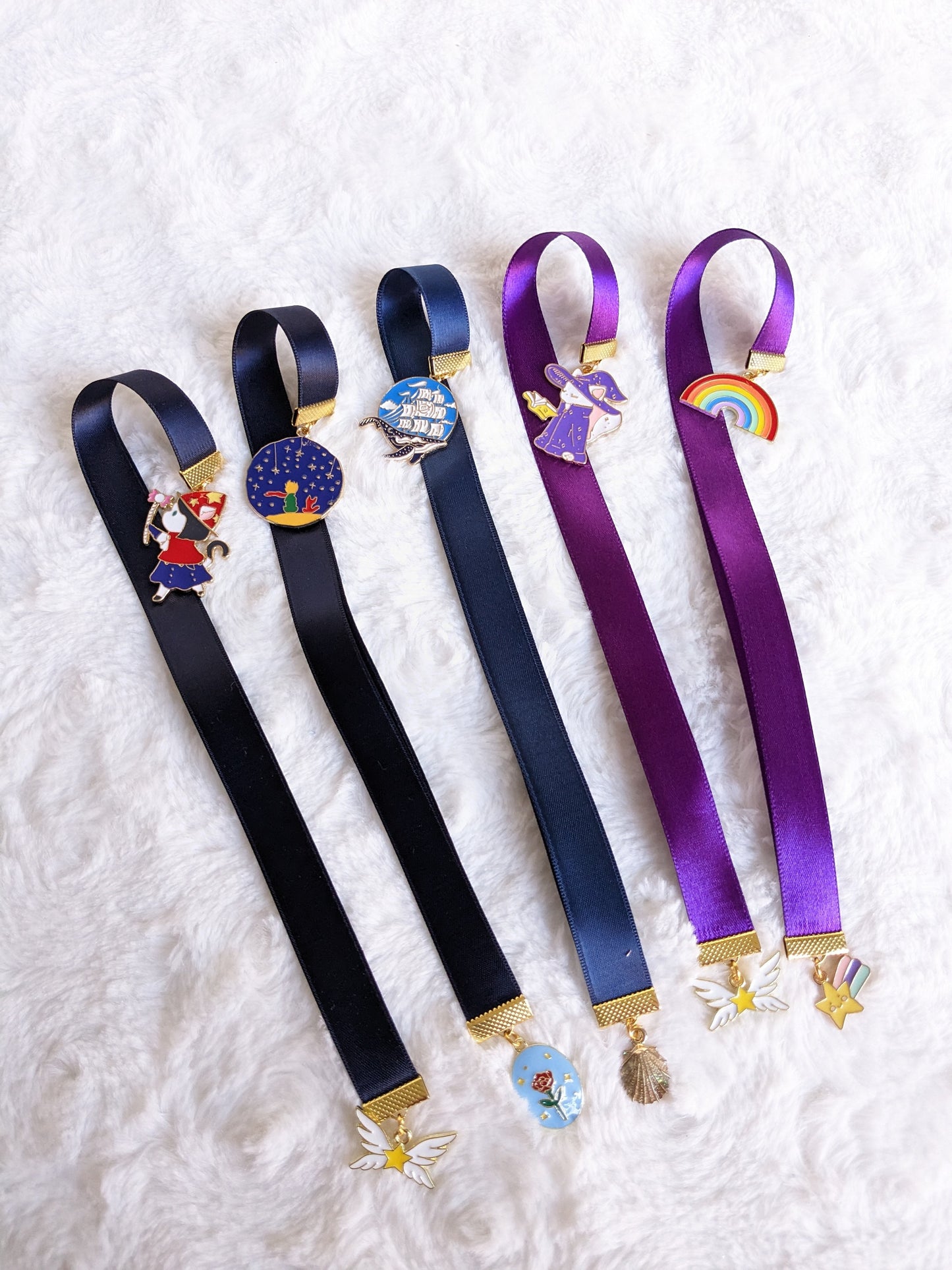 Anti-loss magnetic ribbon bookmark, model of your choice