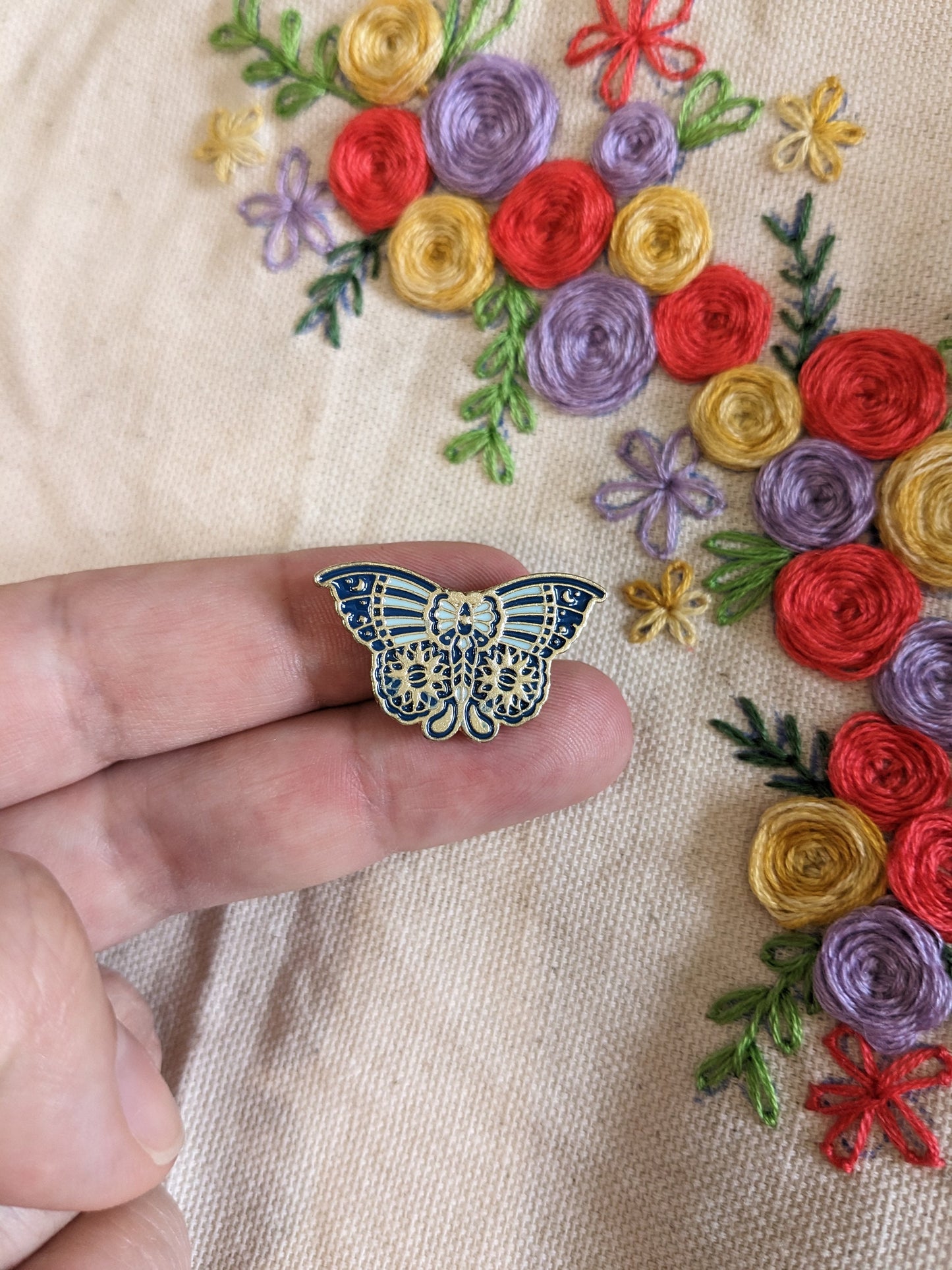 Magnetic needle holder / needle minder "Spring night", "Moth", "White" or "Lunar paw"