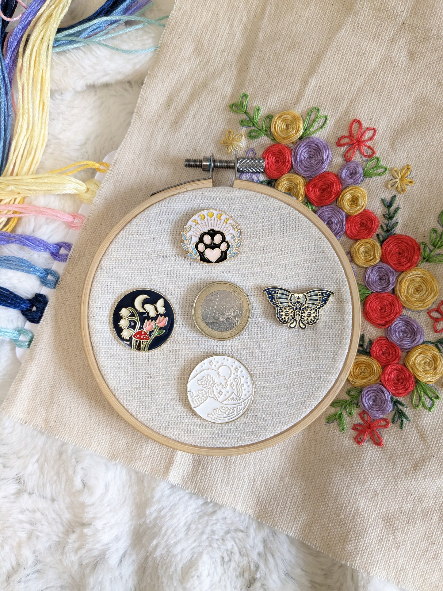 Magnetic needle holder / needle minder "Spring night", "Moth", "White" or "Lunar paw"