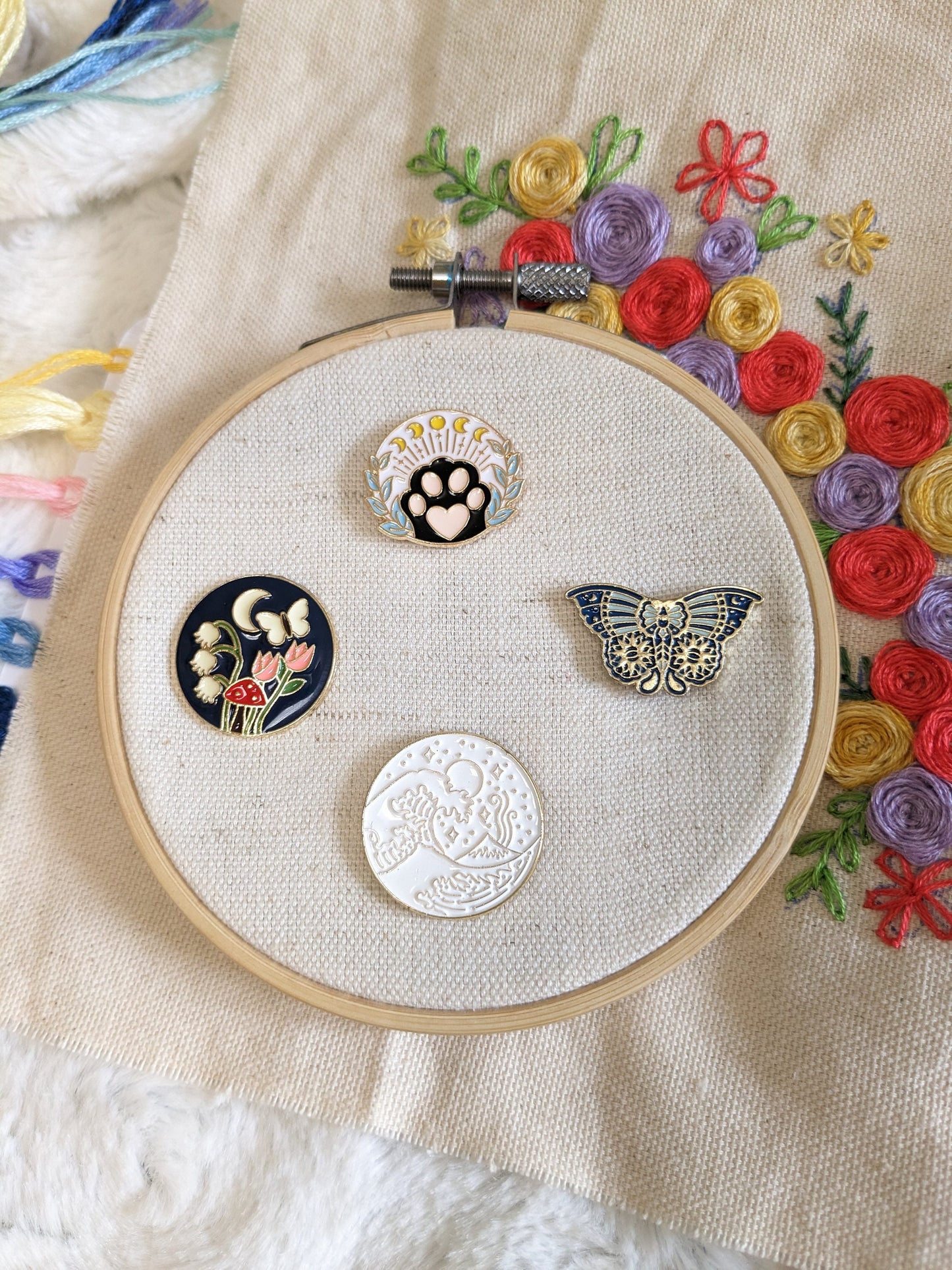 Magnetic needle holder / needle minder "Spring night", "Moth", "White" or "Lunar paw"