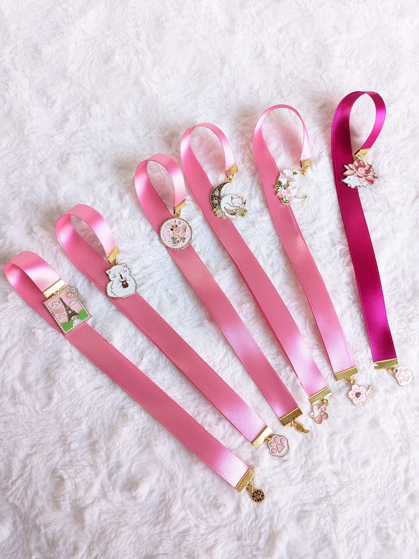 Anti-loss magnetic ribbon bookmark, model of your choice