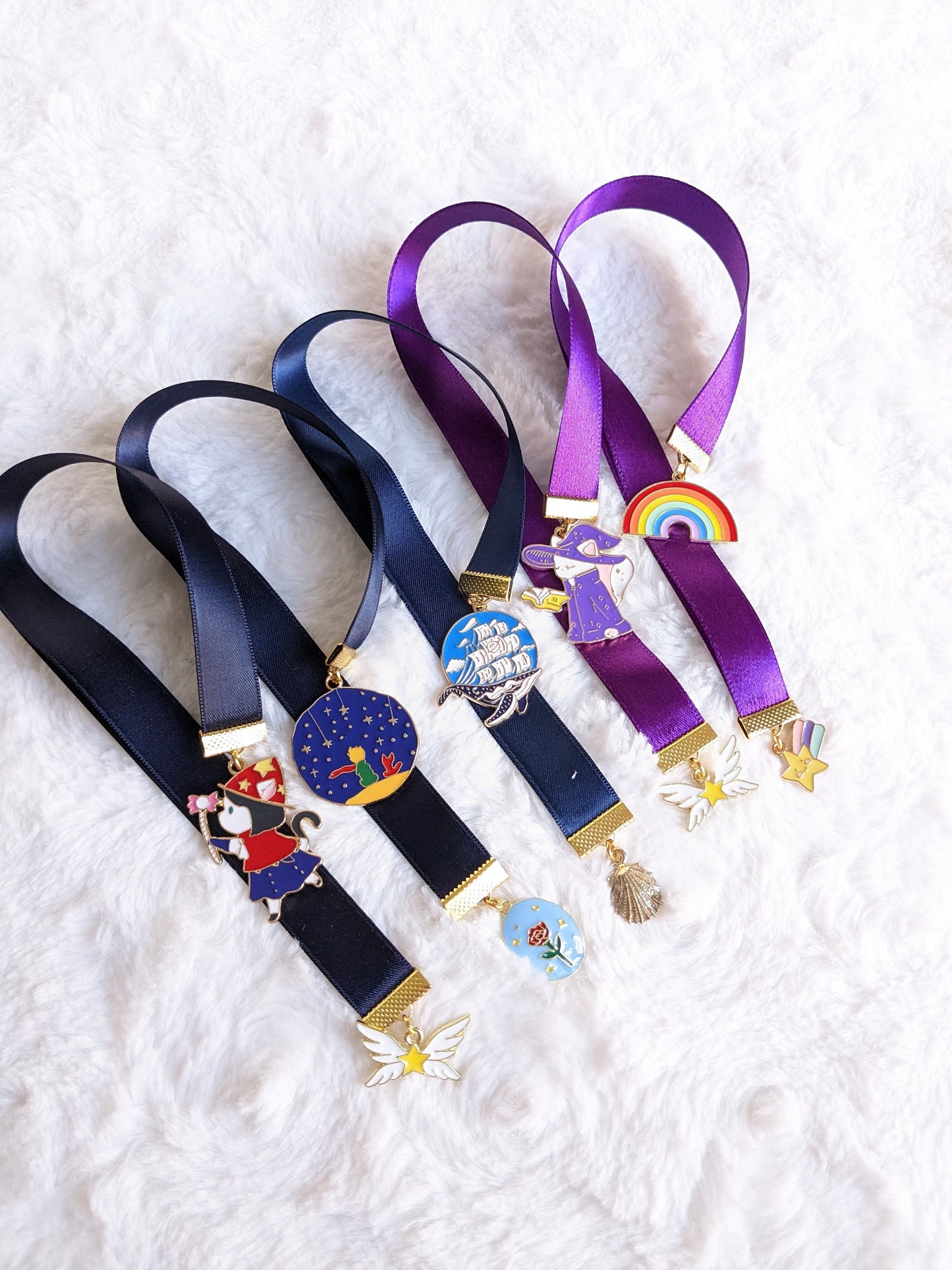 Anti-loss magnetic ribbon bookmark, model of your choice