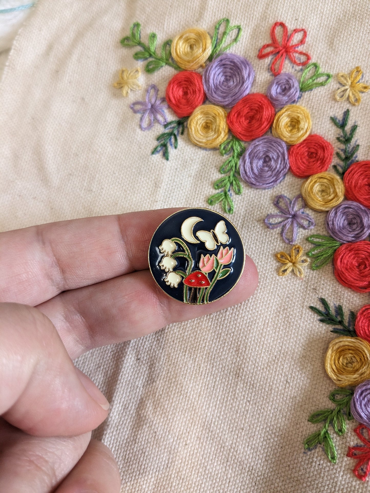 Magnetic needle holder / needle minder "Spring night", "Moth", "White" or "Lunar paw"