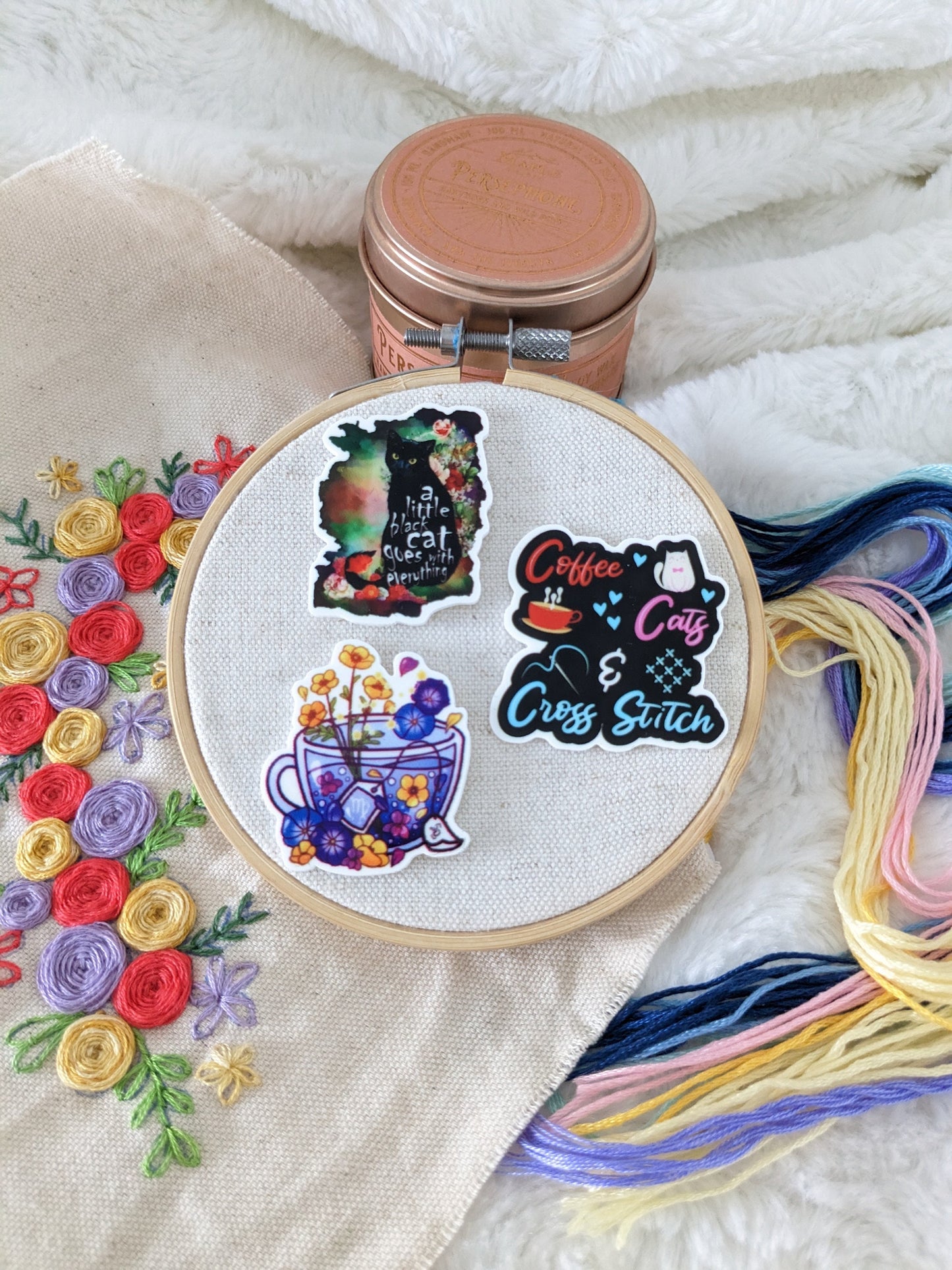 Magnetic needle holder / needle minder "Cup of tea", "Little black cat" or "Chat Café Embroidery"