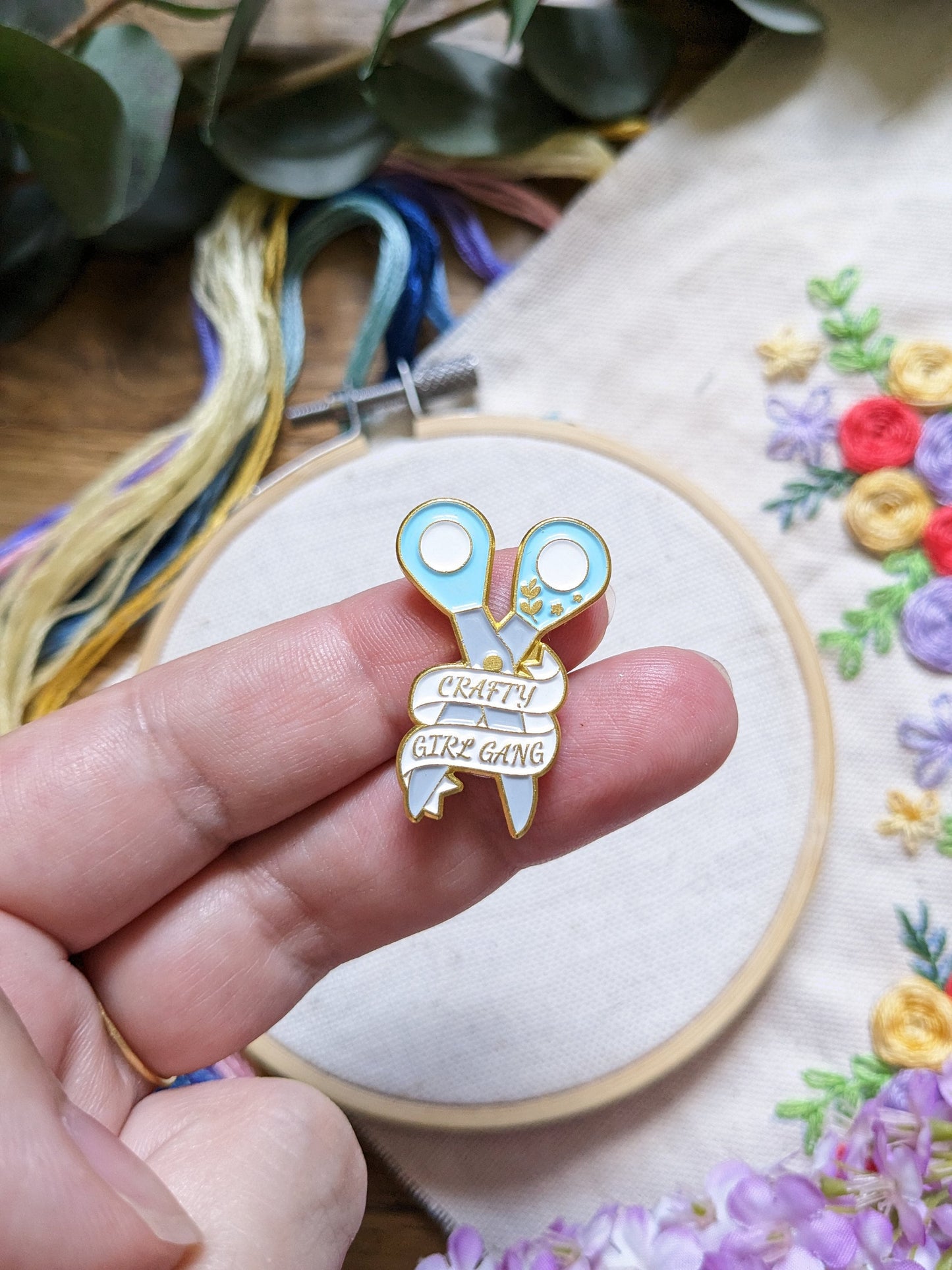Magnetic needle holder / needle minder "Cute cat", "Cute dog", "Purring" or "Scissors"