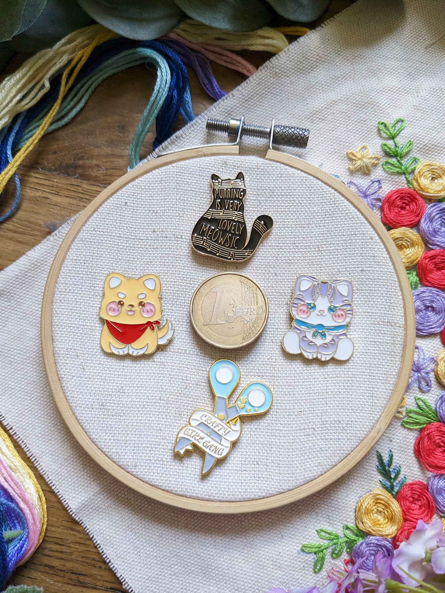 Magnetic needle holder / needle minder "Cute cat", "Cute dog", "Purring" or "Scissors"