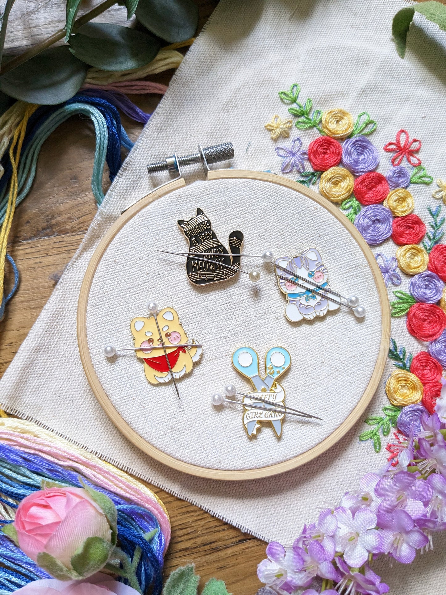 Magnetic needle holder / needle minder "Cute cat", "Cute dog", "Purring" or "Scissors"
