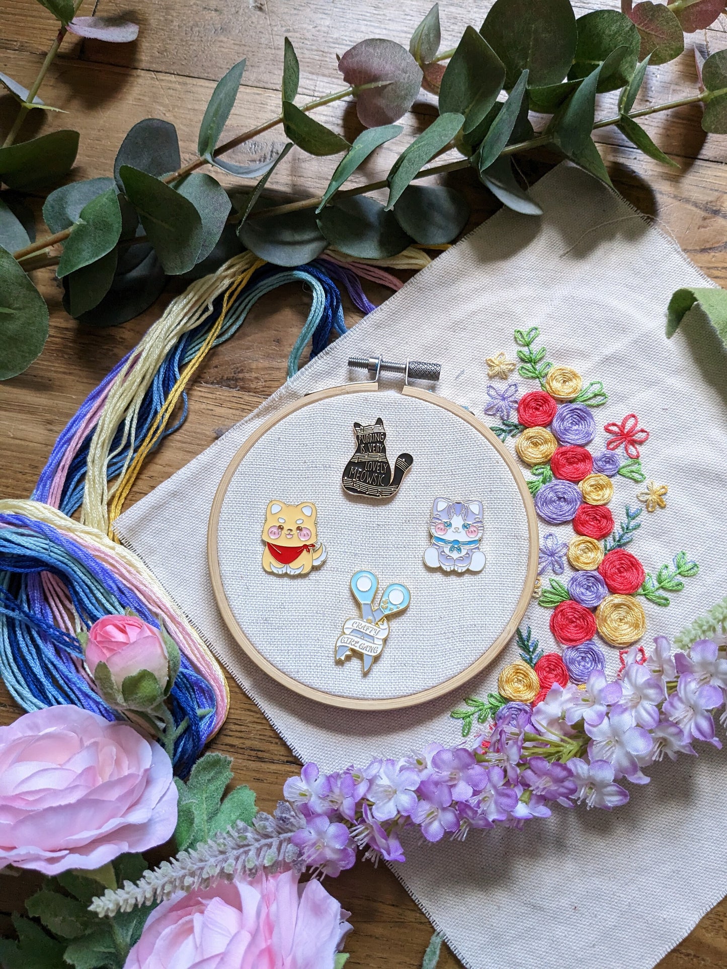 Magnetic needle holder / needle minder "Cute cat", "Cute dog", "Purring" or "Scissors"