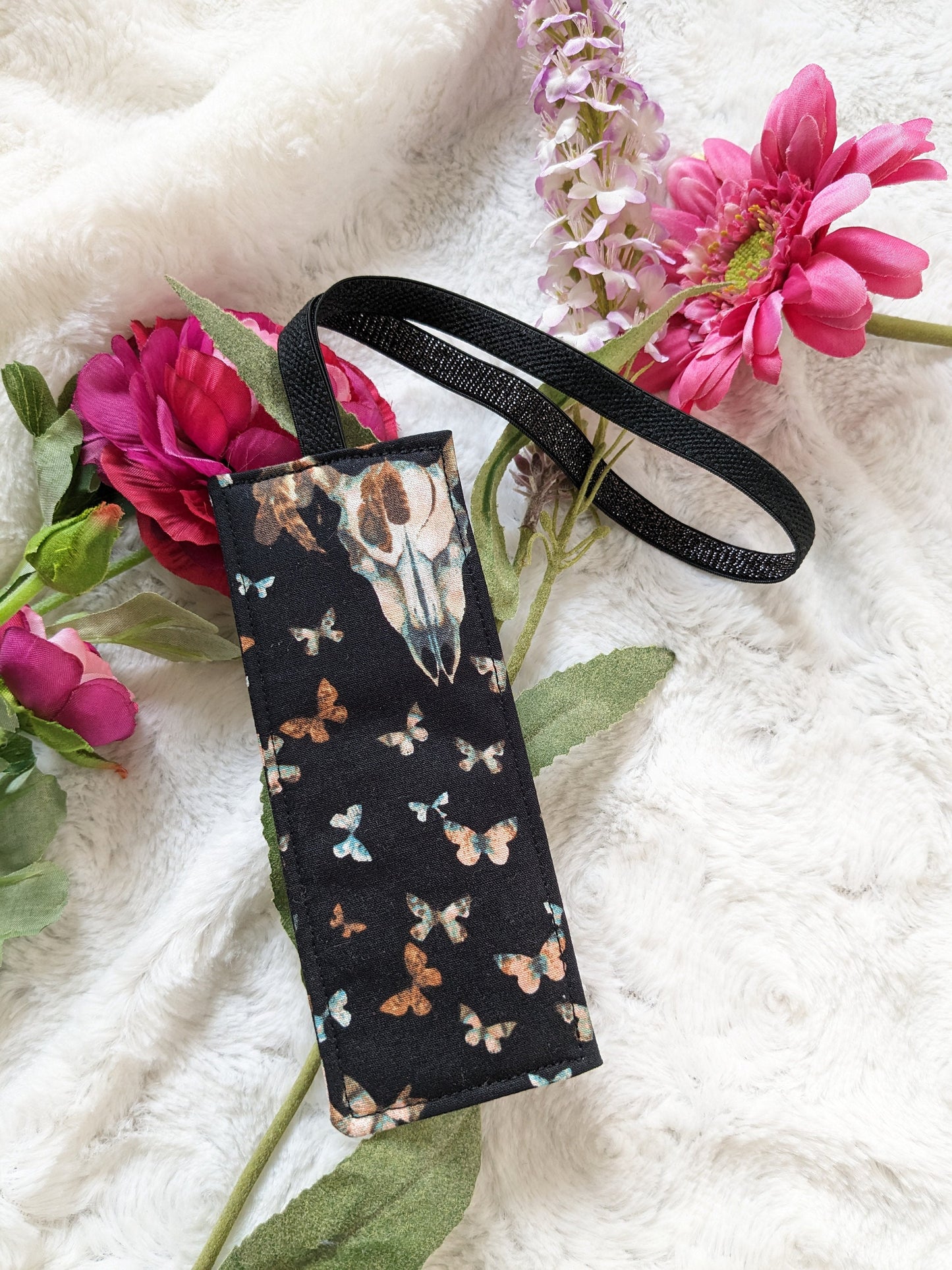 Elastic bookmark of your choice "Cactus", "Skull and Butterflies", "Mouse" or "Cats and Books"