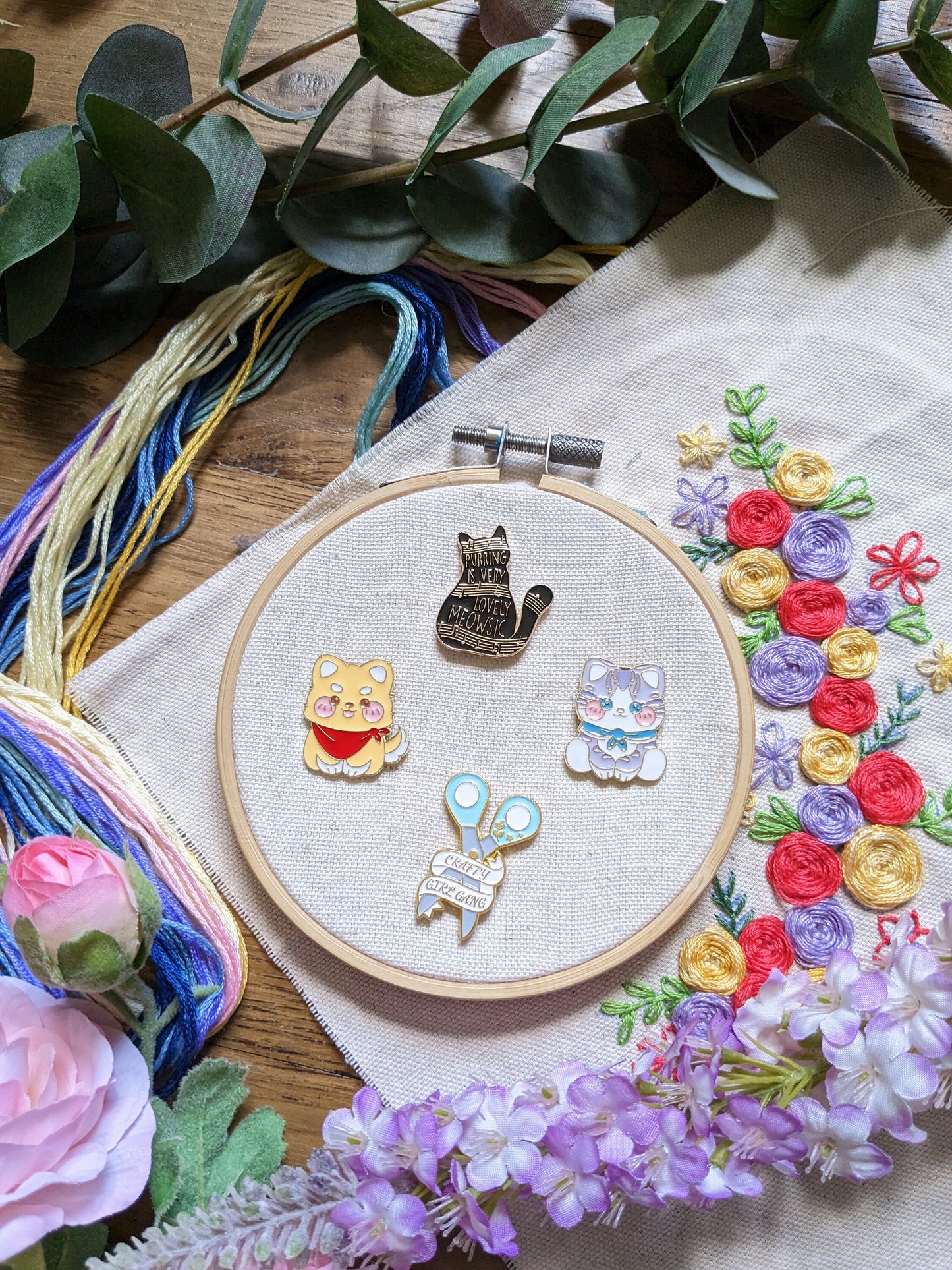 Magnetic needle holder / needle minder "Cute cat", "Cute dog", "Purring" or "Scissors"