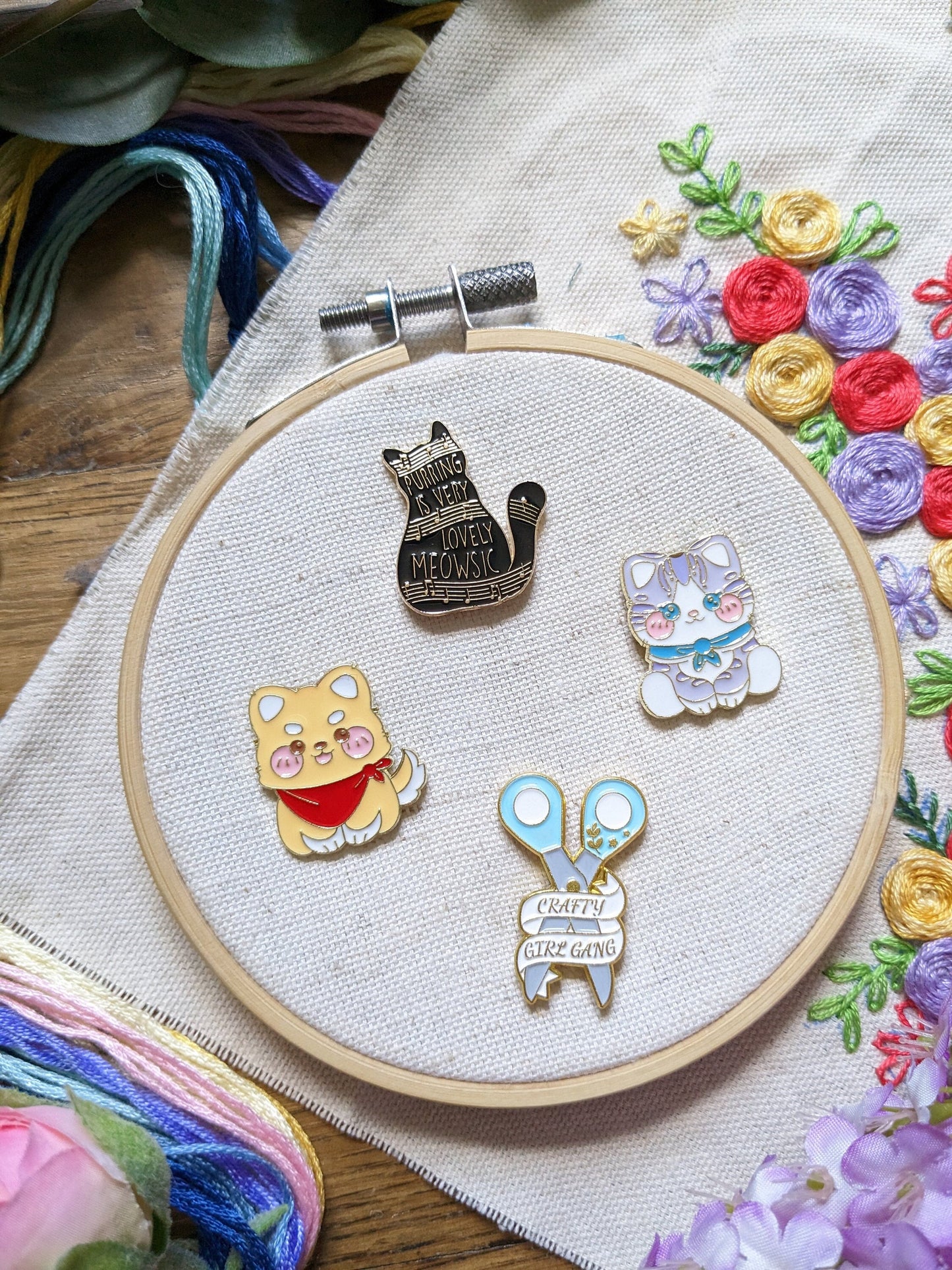 Magnetic needle holder / needle minder "Cute cat", "Cute dog", "Purring" or "Scissors"
