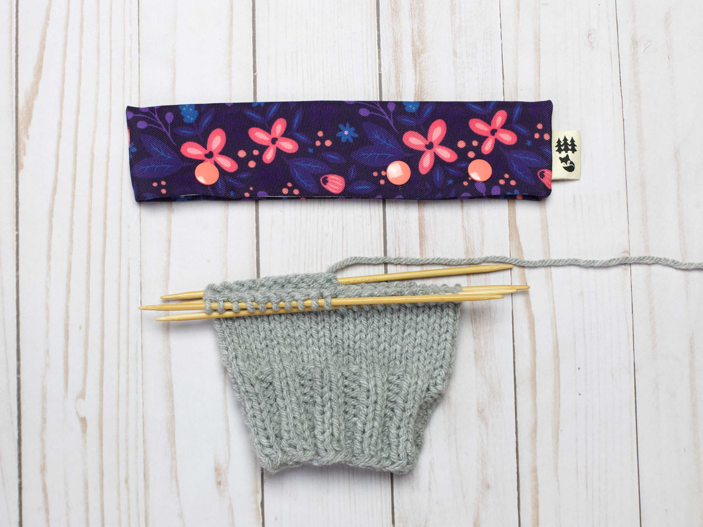 Étui pour aiguilles à chaussettes et DPN, motif Fleurs nocturnes