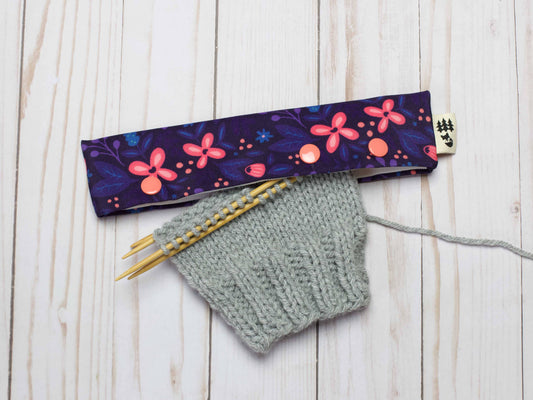 Étui pour aiguilles à chaussettes et DPN, motif Fleurs nocturnes