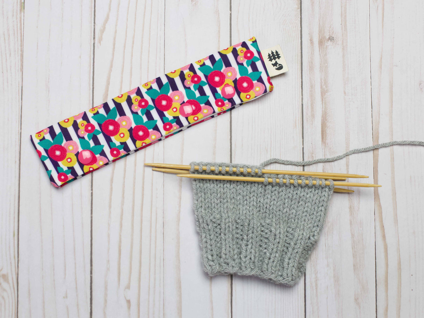 Étui pour aiguilles à chaussettes et DPN, motif rayures et fleurs