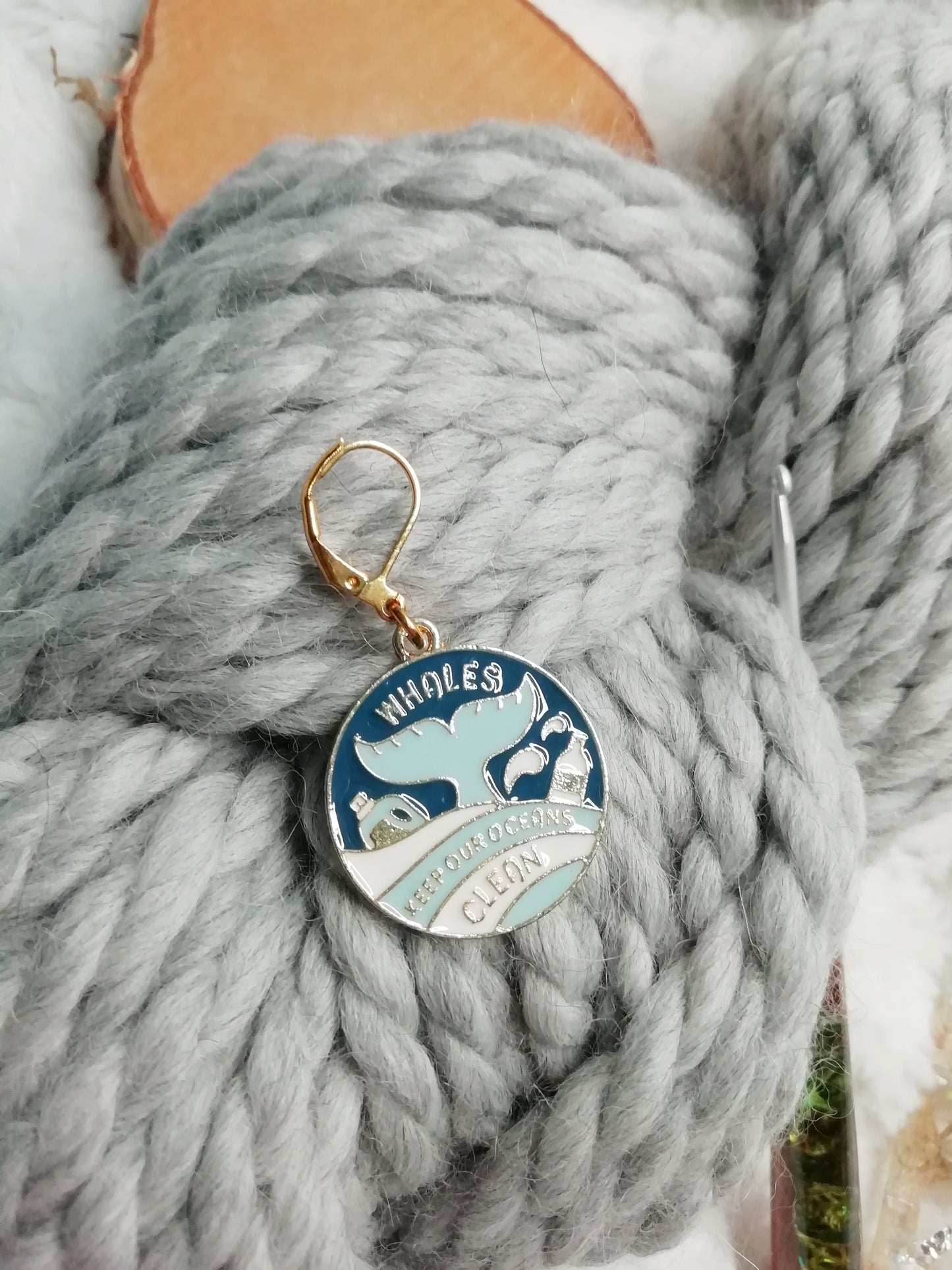 Stitch marker / marqueur de mailles Save the Whales