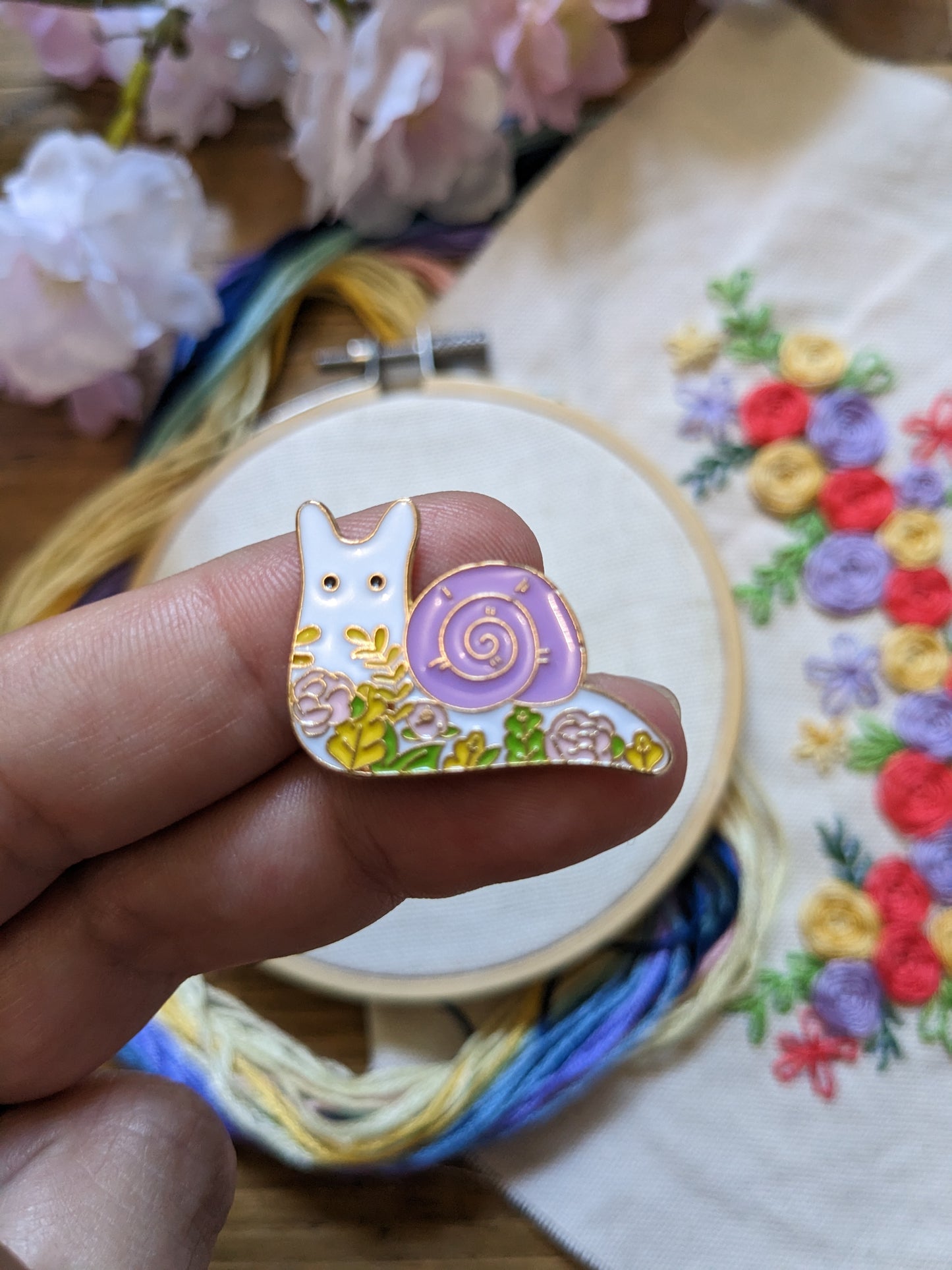 Porte aiguille aimanté / needle minder "Renard à 6 queues", "Renard blanc", "Tortue fleurie" "Lapin fleuri" ou "Escargot fleuri"