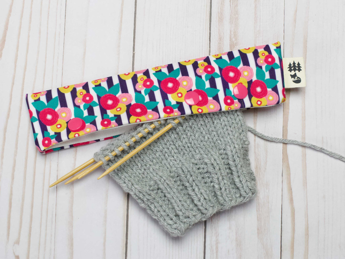 Étui pour aiguilles à chaussettes et DPN, motif rayures et fleurs