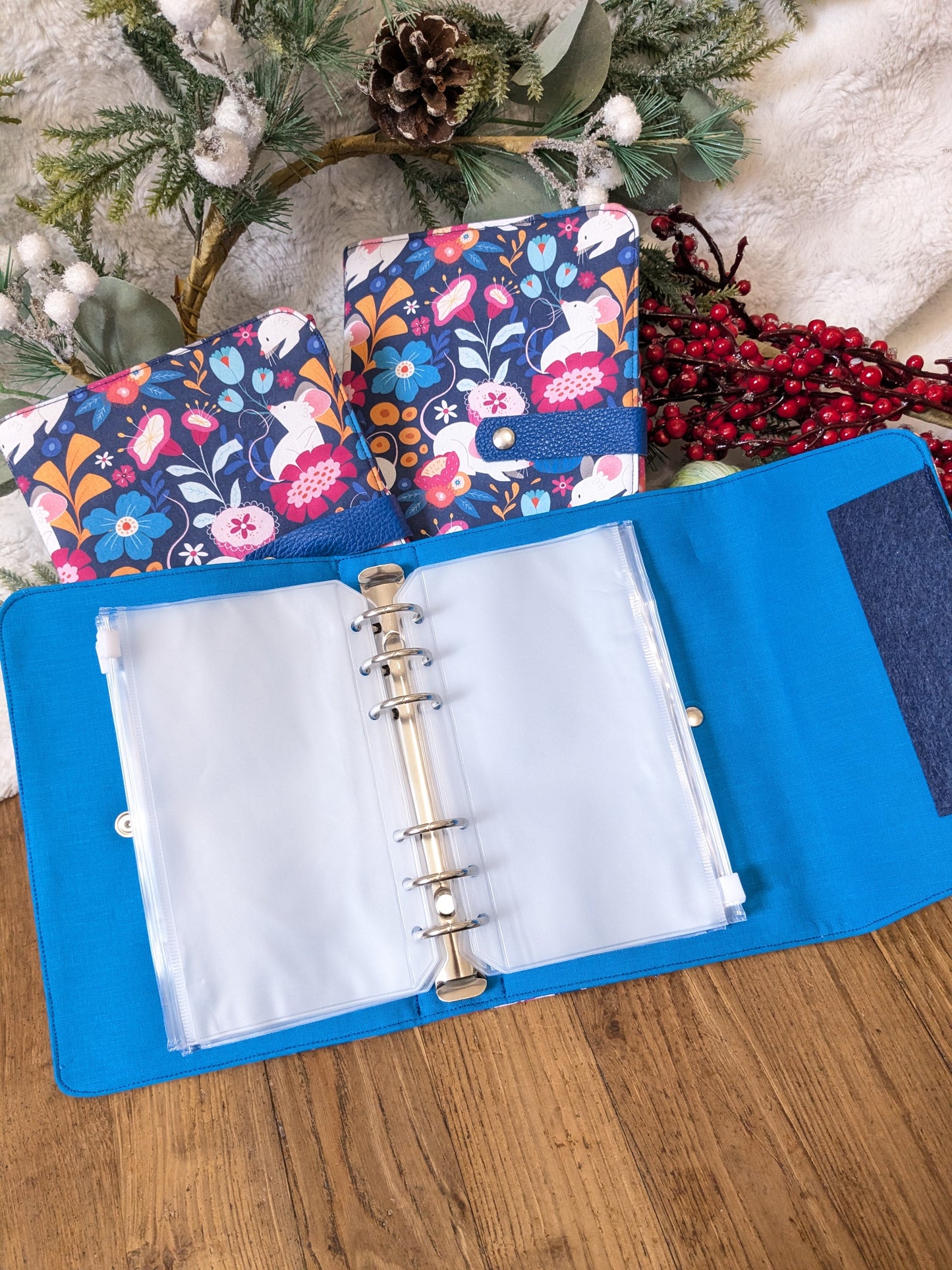 Classeur à aiguilles "Souris fleuries", imprimé Lixy Illustration