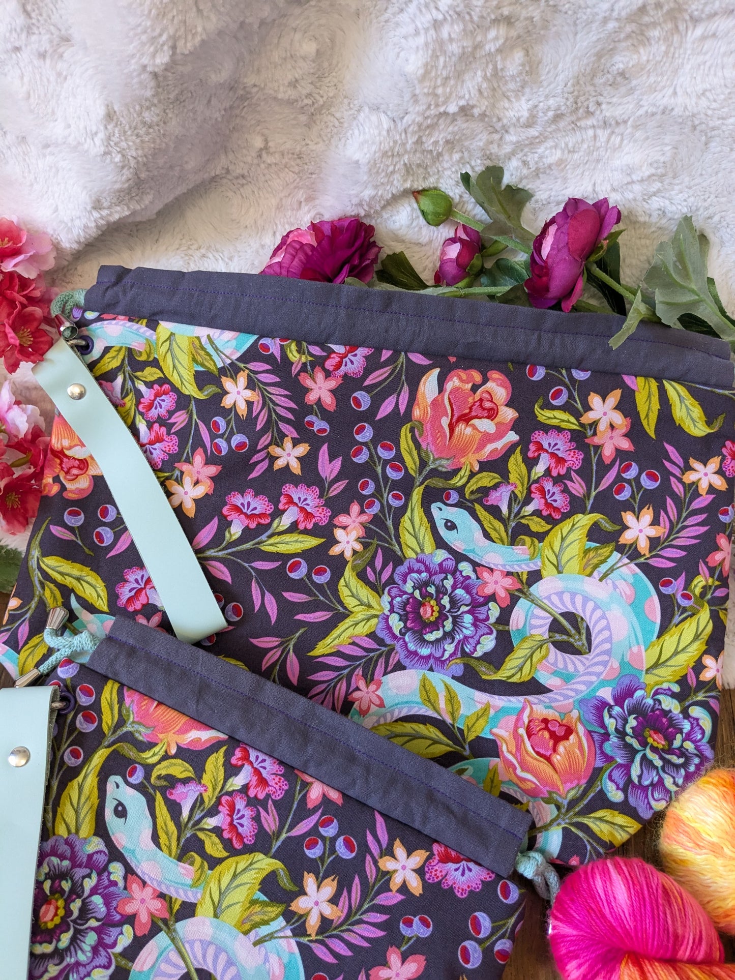 Sac à projet "Serpents et pivoines"