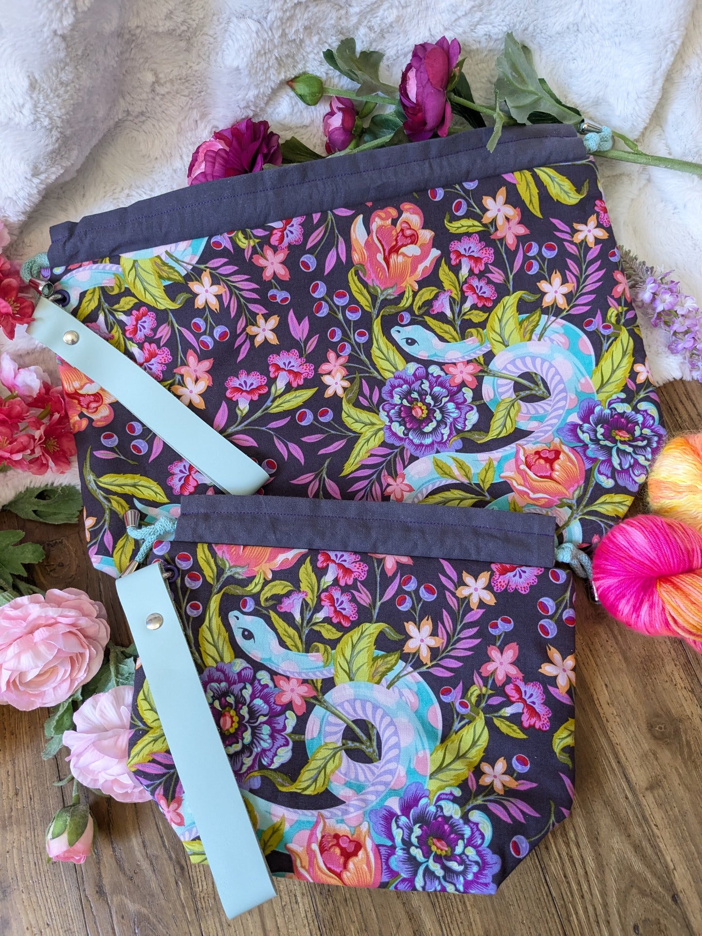 Sac à projet "Serpents et pivoines"