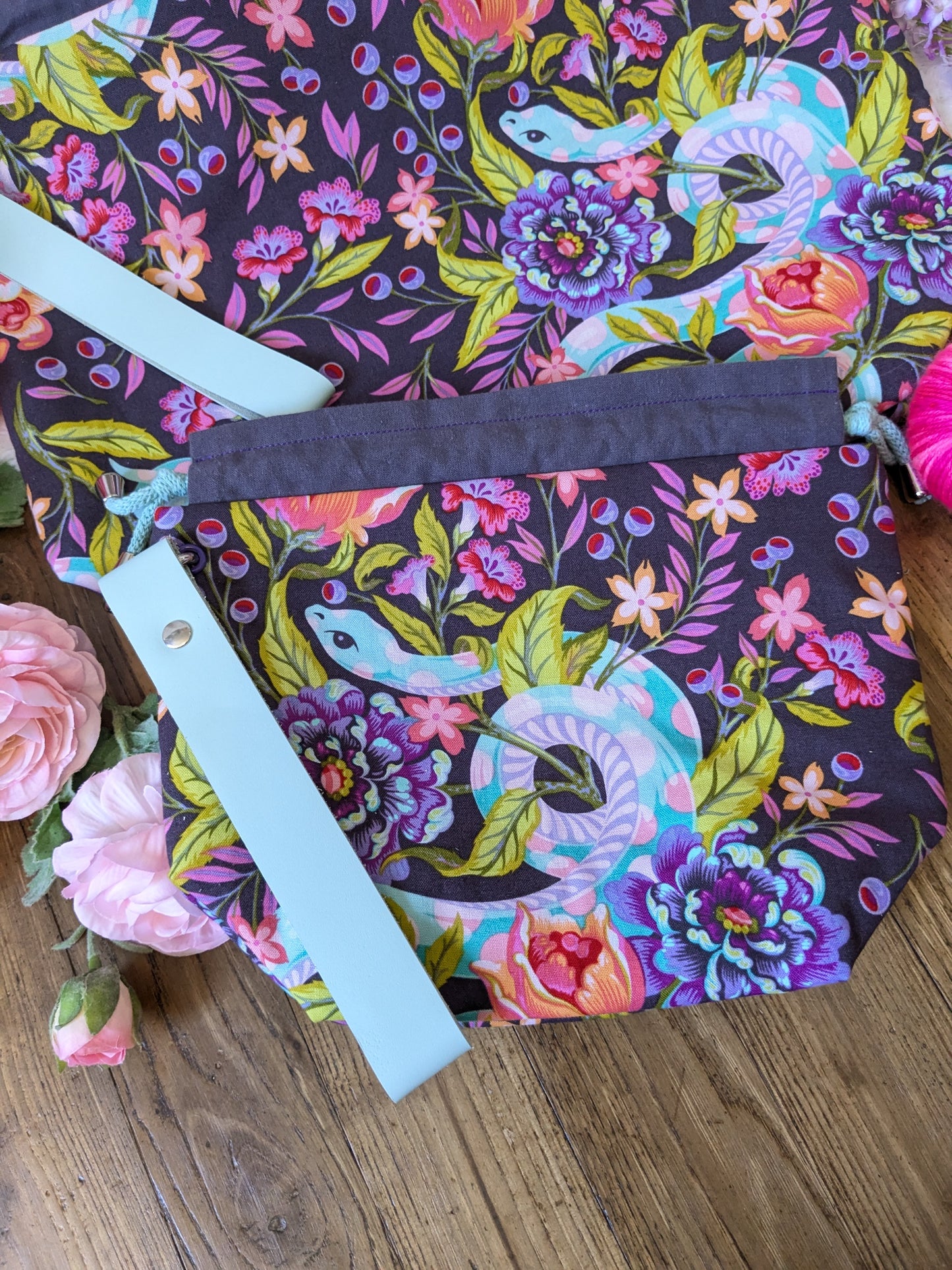 Sac à projet "Serpents et pivoines"