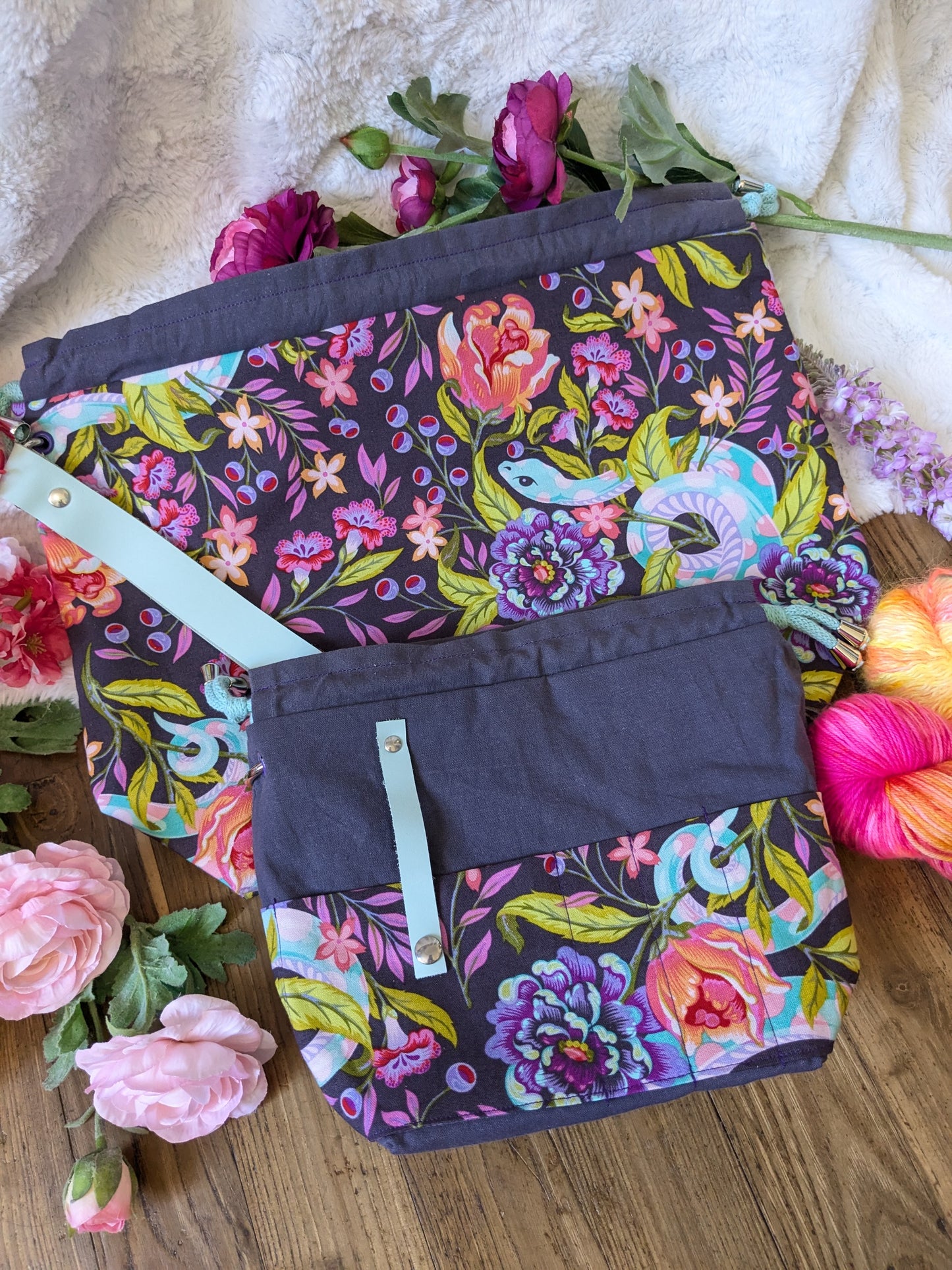 Sac à projet "Serpents et pivoines"