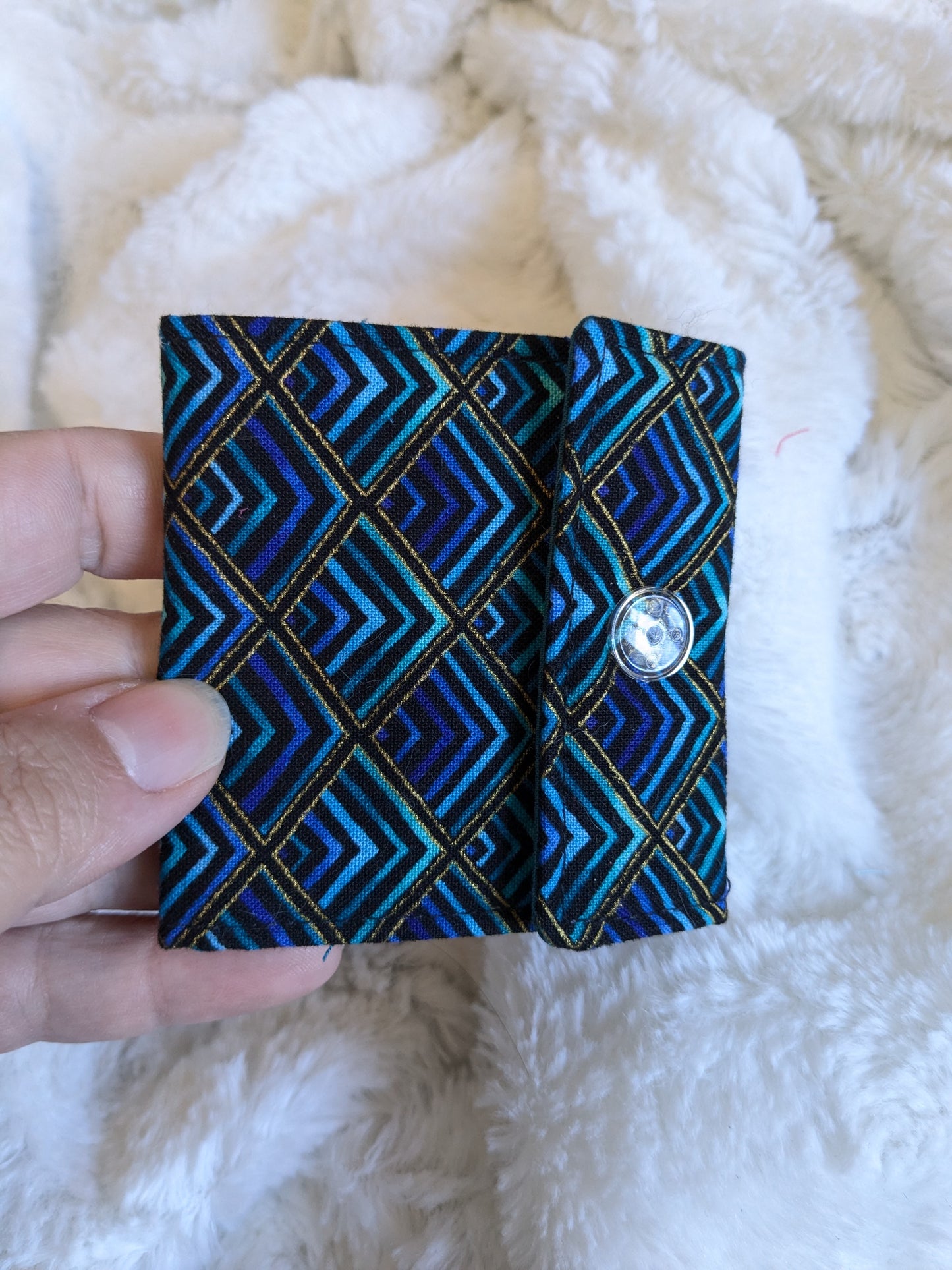 Carnet pique aiguille / porte aiguille de voyage "Chats et livres", "Graphique", "Tea party" et "Cosy"