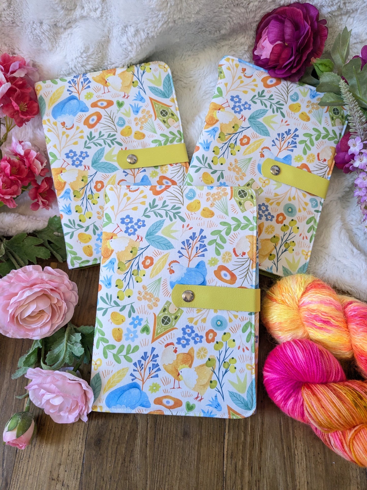 Classeur à aiguilles "Poules printanières" motif par Lixy illustration