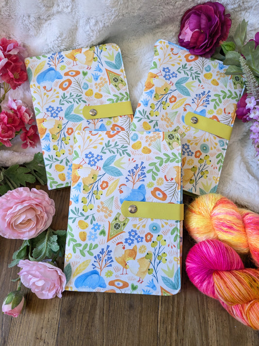 Classeur à aiguilles "Poules printanières" motif par Lixy illustration