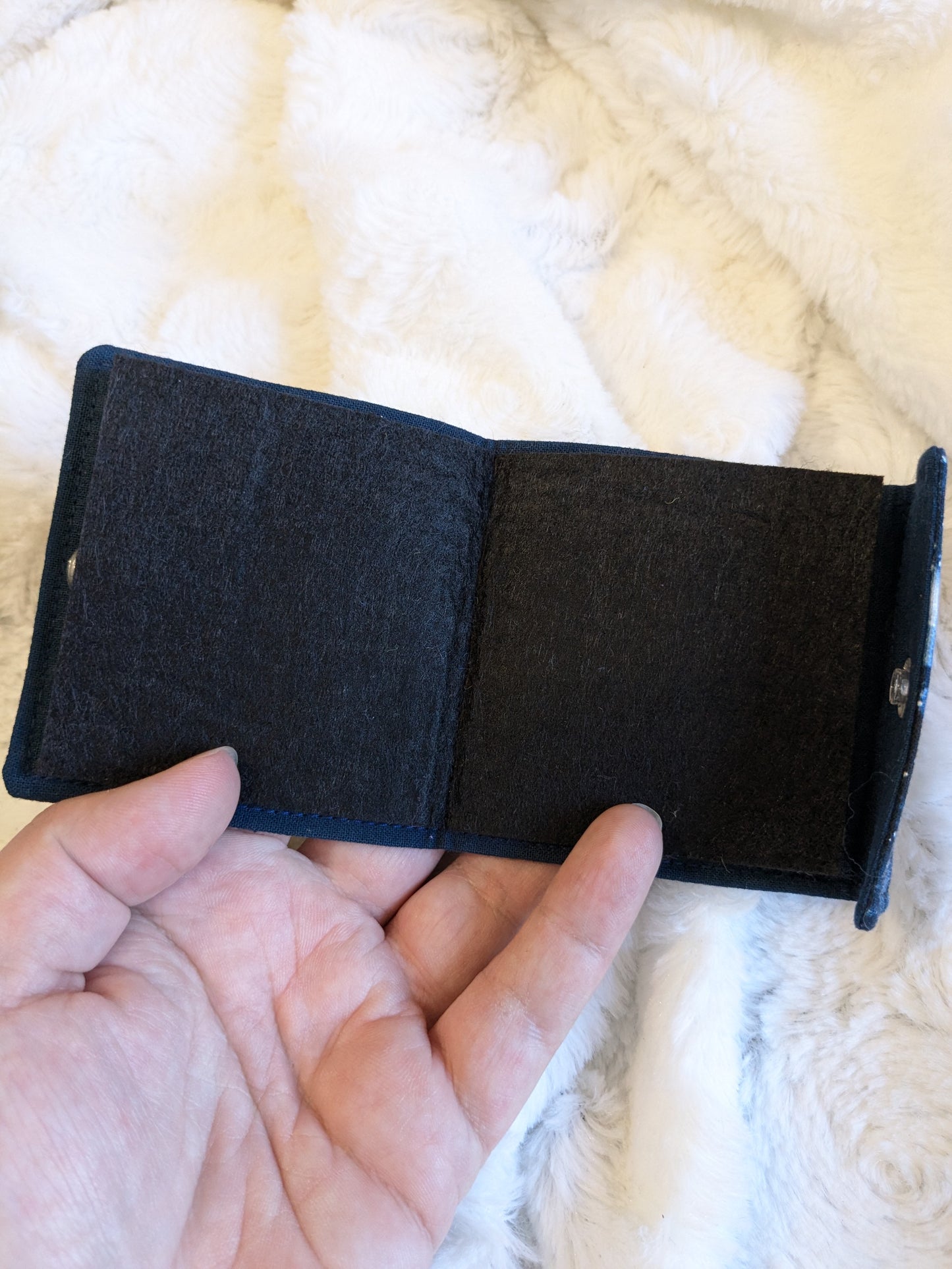 Carnet pique aiguille / porte aiguille de voyage "Coyotes", "Cerf et pivoines" "Constellations", "Cerfs etoilés" et "Chauve souris"