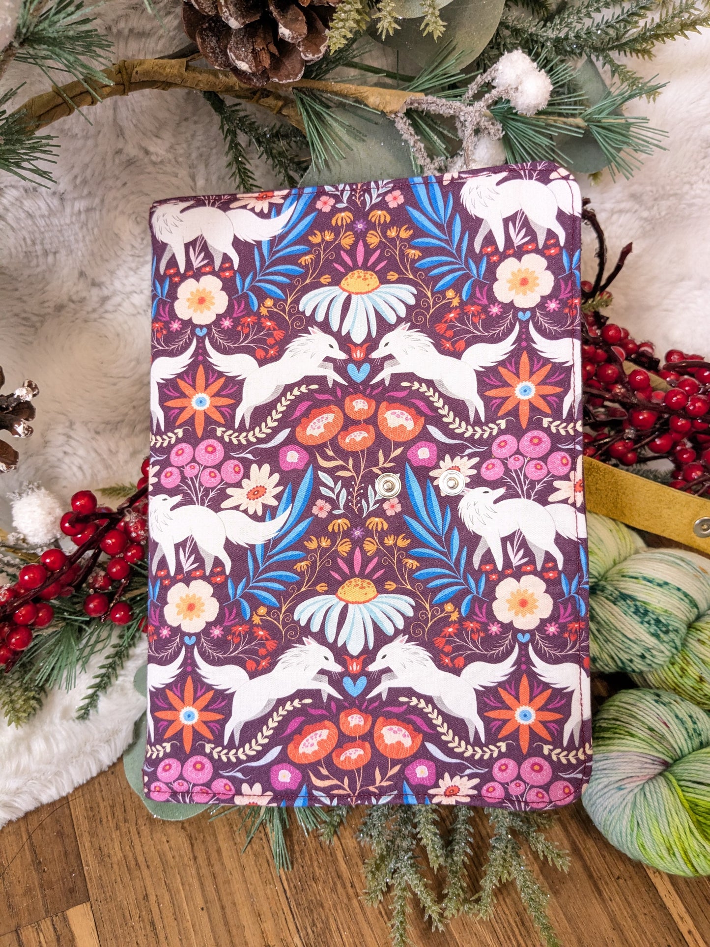 Classeur à aiguilles "Loups blancs", imprimé Lixy Illustration