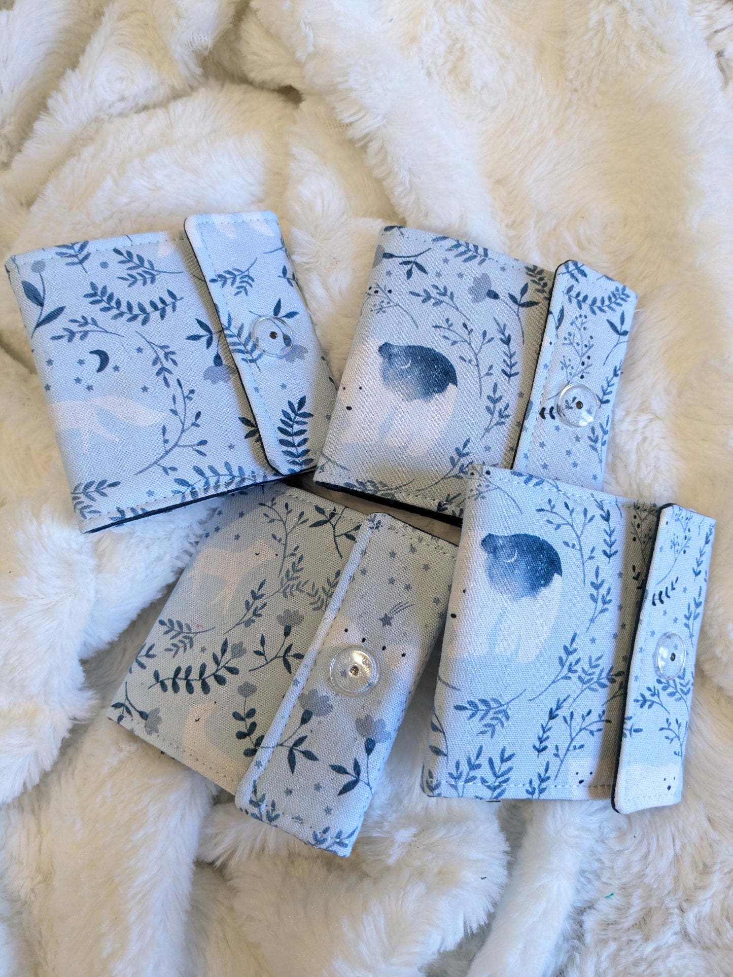 Carnet pique aiguille / porte aiguille de voyage "Good night", "Aquarelle bleue", "Arctic" et "Mythique"