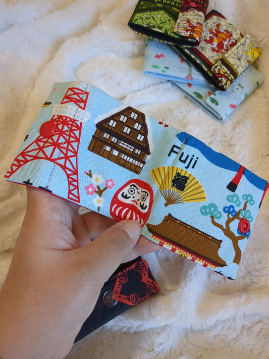 Carnet pique aiguille / porte aiguille de voyage "Étang japonais", "Japon", "Wizard" et "Reine de cœur"