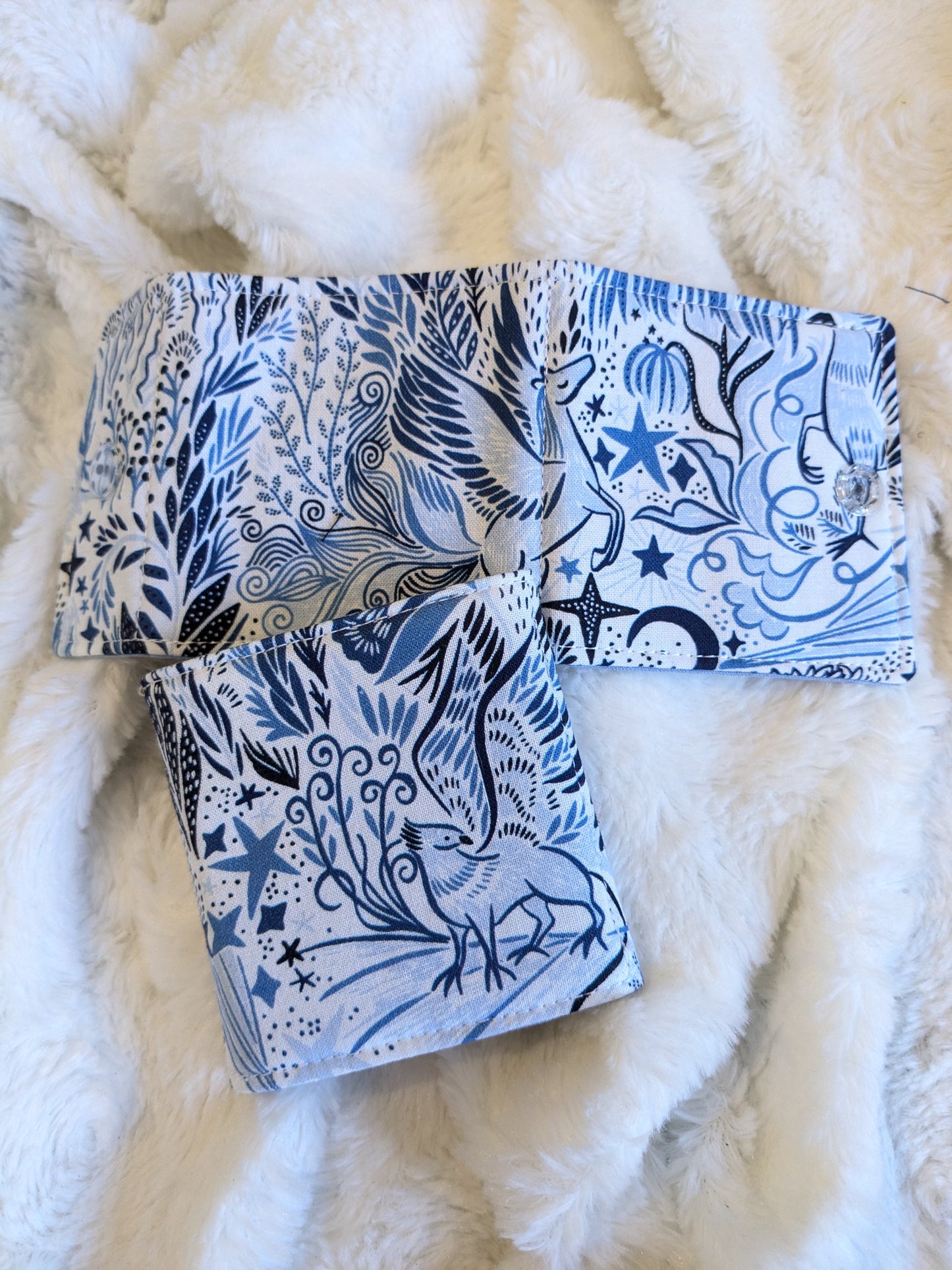 Carnet pique aiguille / porte aiguille de voyage "Good night", "Aquarelle bleue", "Arctic" et "Mythique"