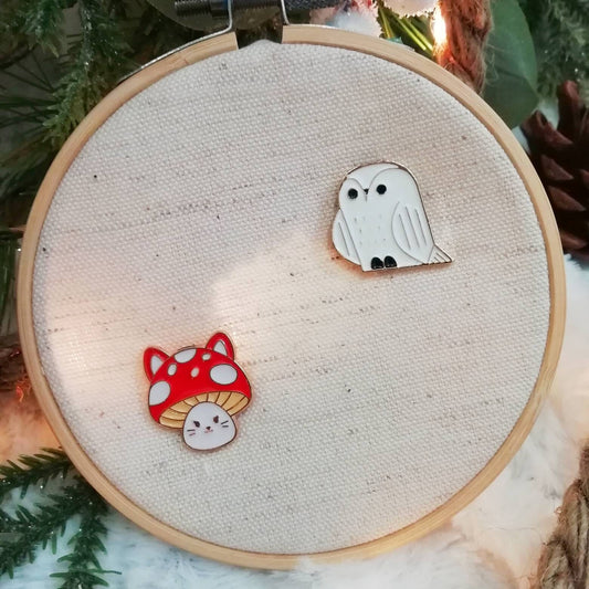 Magnetic needle holder / needle minder "White owl" and "Shroom cat"