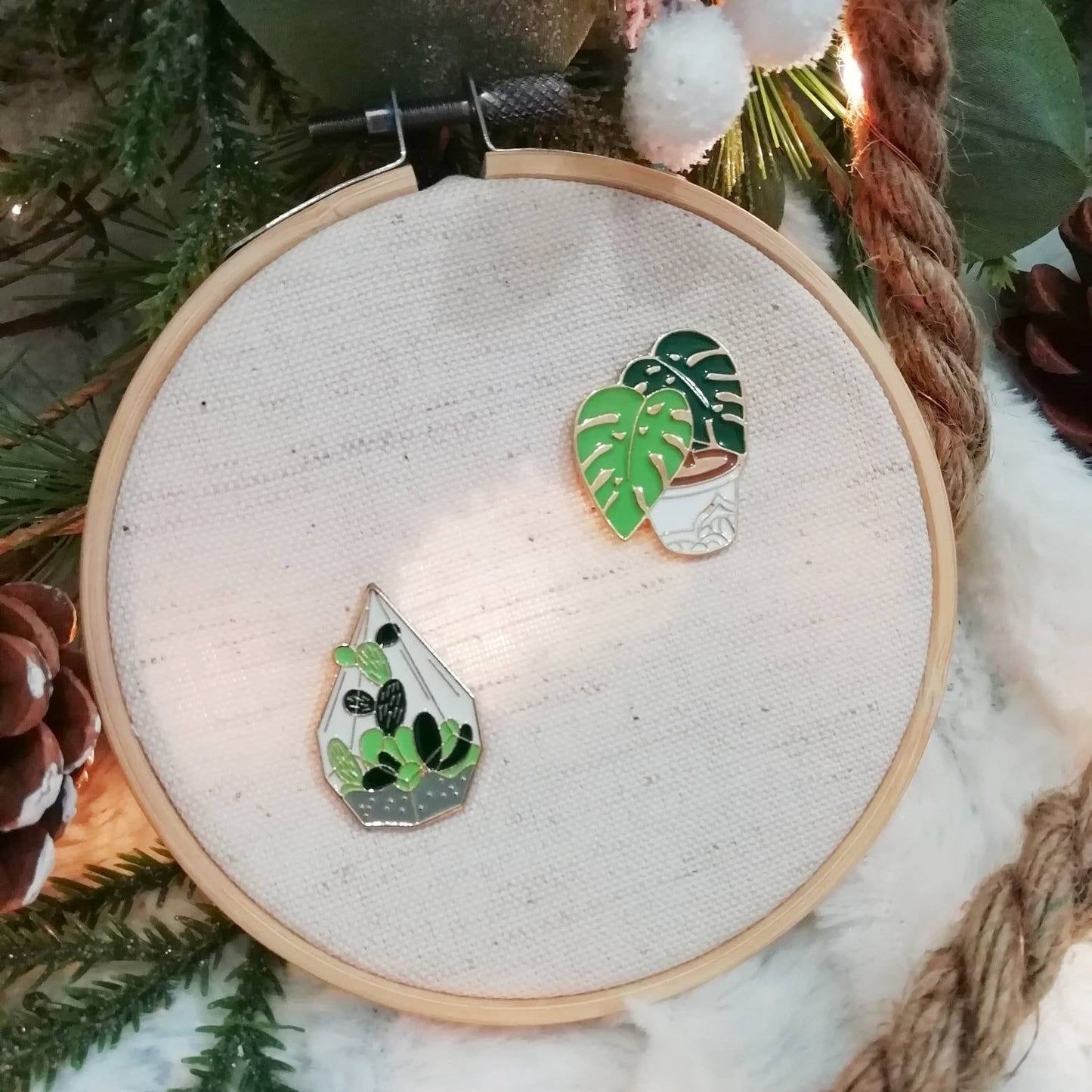 Porte aiguille aimanté / needle minder "Succulente" et "Monstera"