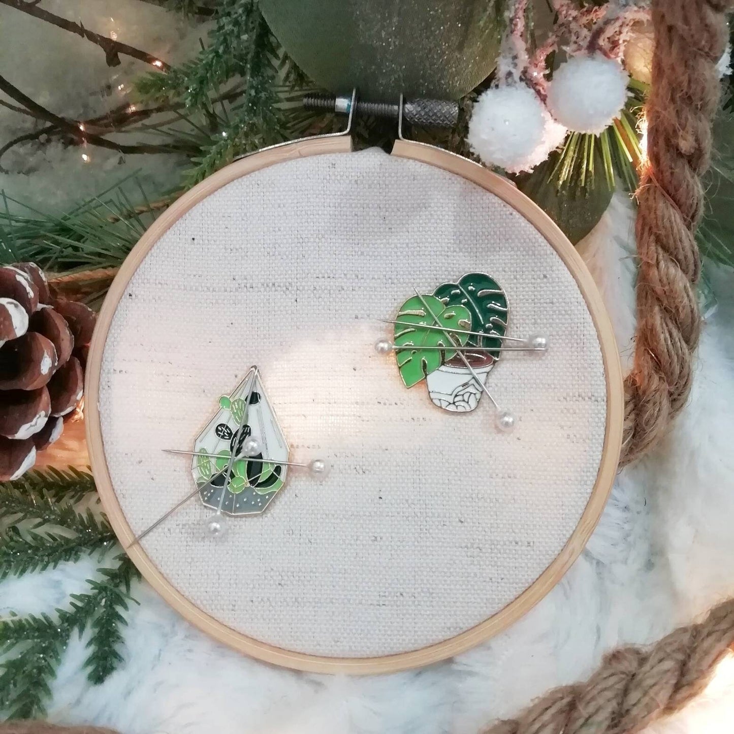 Porte aiguille aimanté / needle minder "Succulente" et "Monstera"