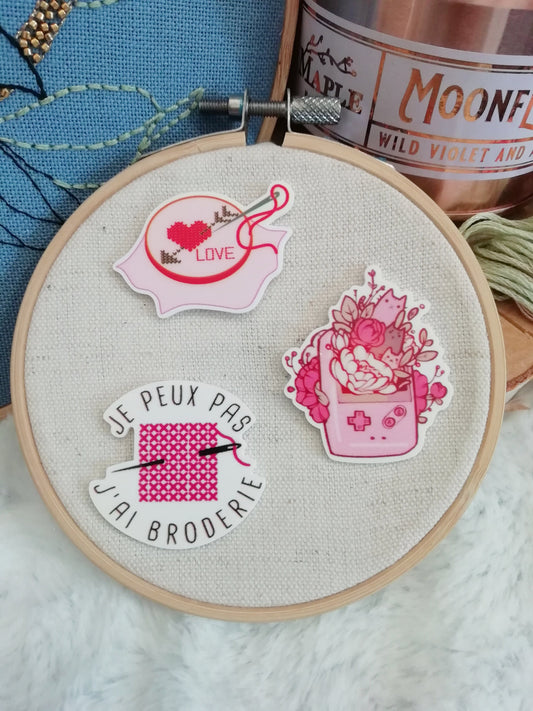 Magnetic needle holder / needle minder "Love embroidery", "Gaming cats" or "I can't I have embroidery"